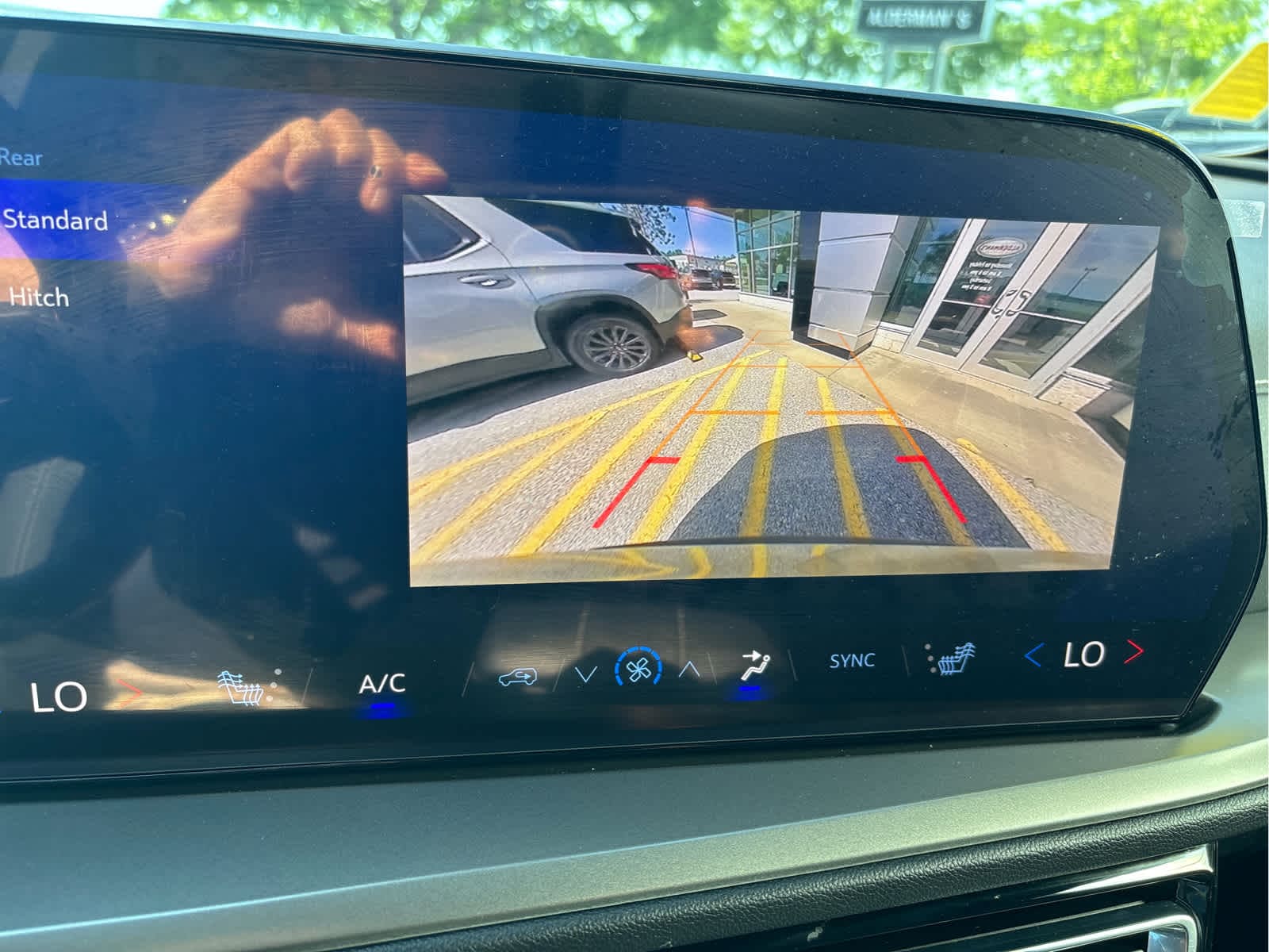 2025 Chevrolet Traverse LT - Photo 15