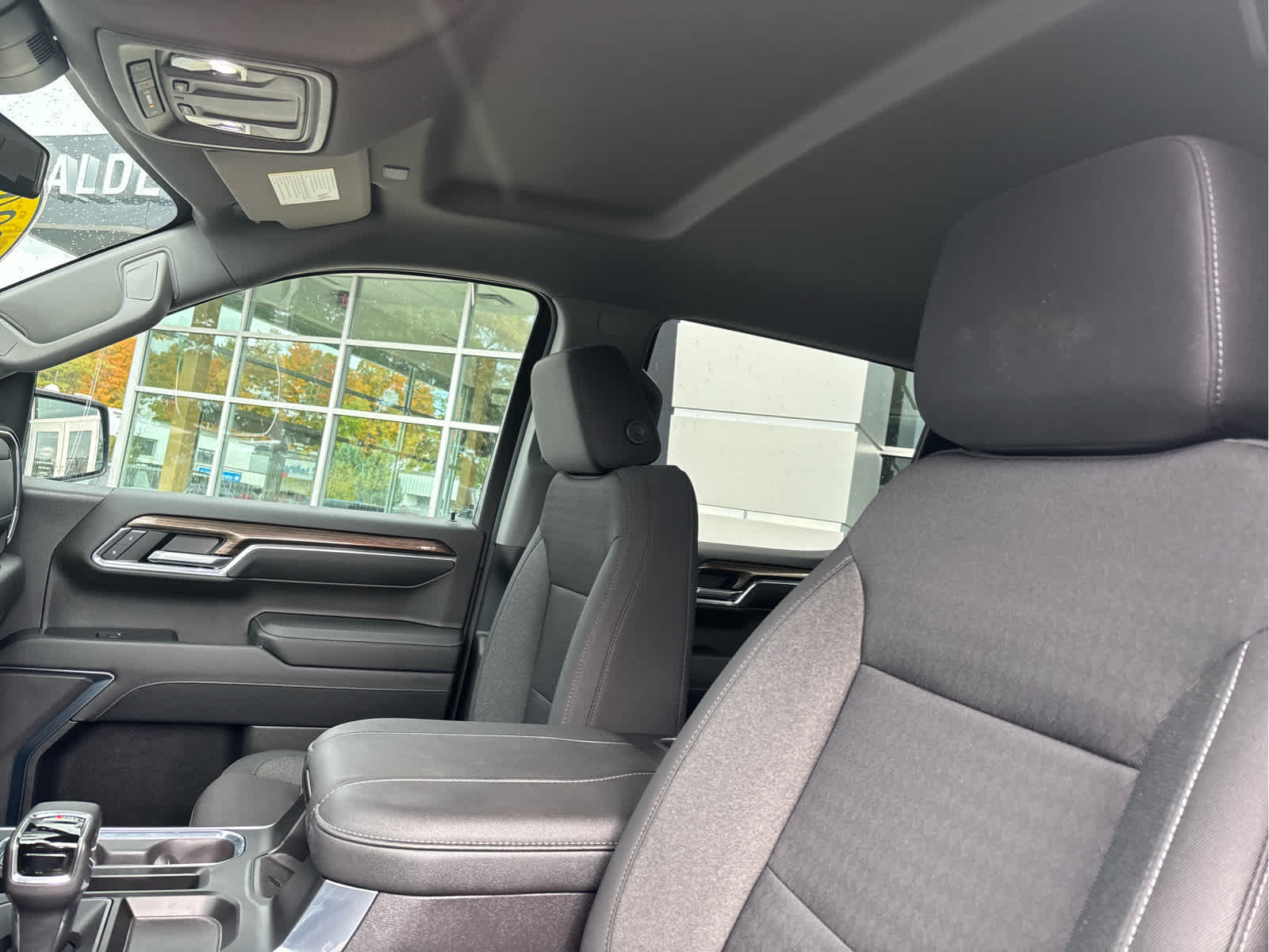 2024 Chevrolet Silverado 1500 LT Trail Boss - Photo 10