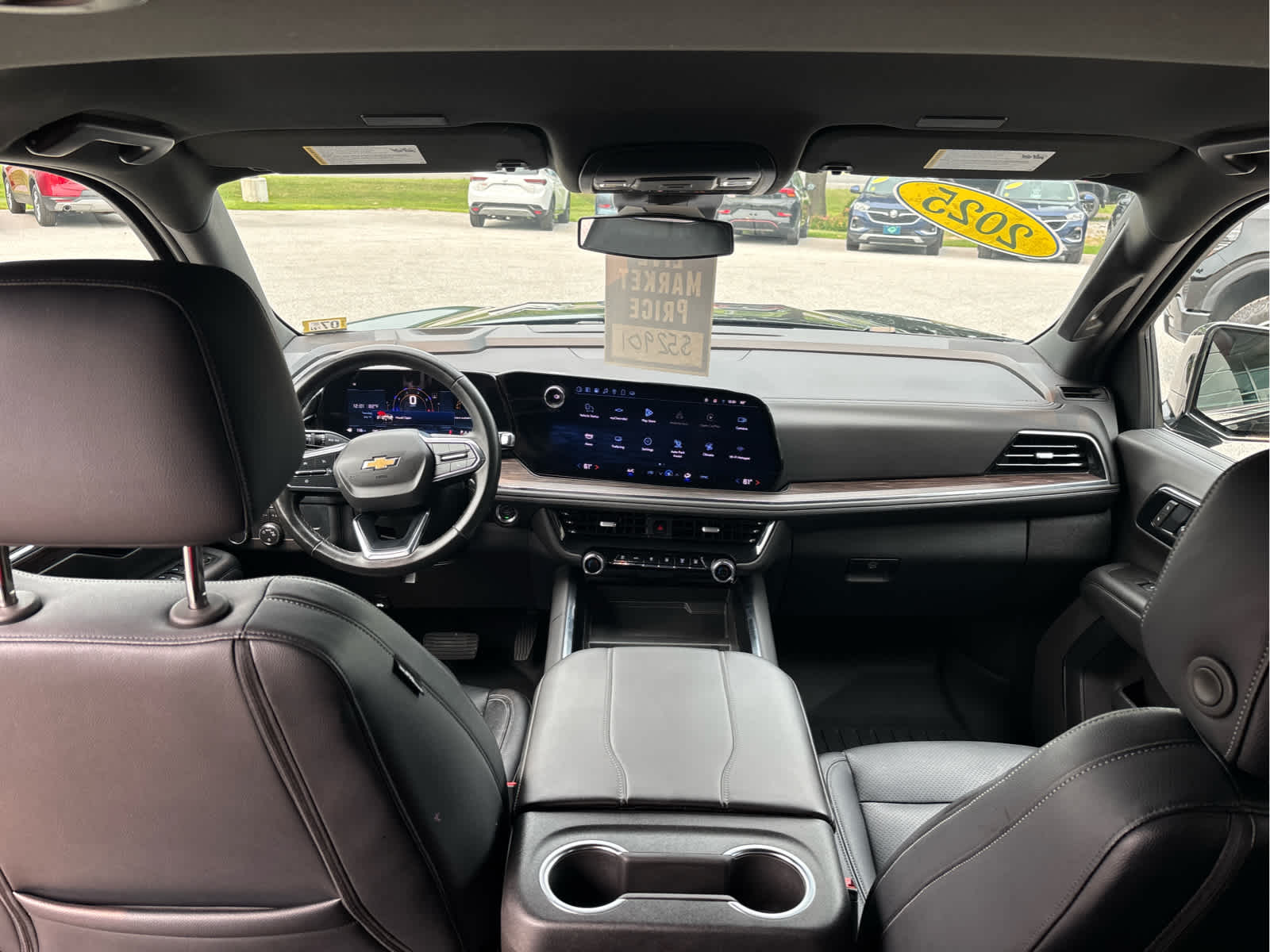 2025 Chevrolet Suburban LS - Photo 23