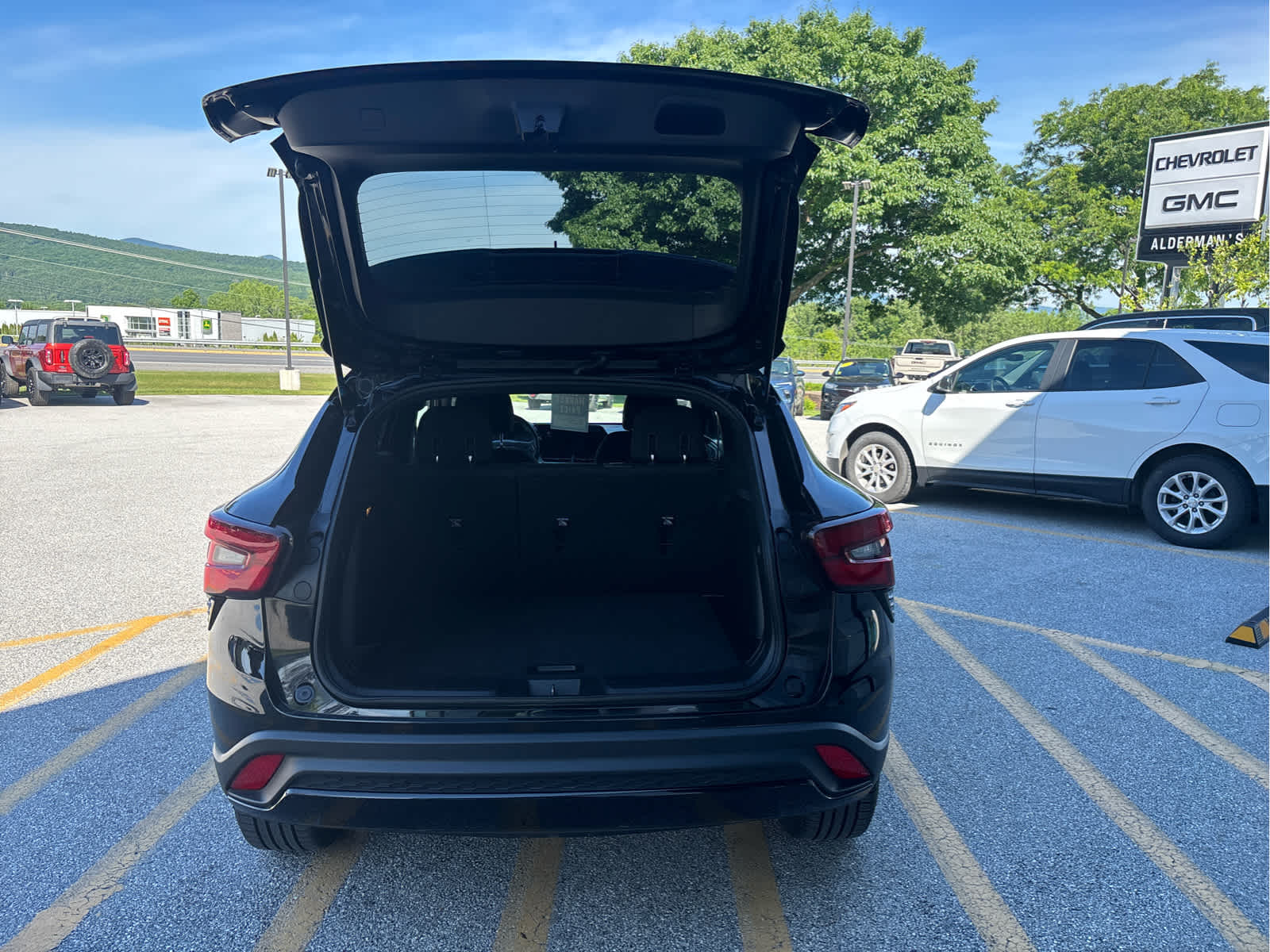 2024 Chevrolet Trax RS - Photo 8