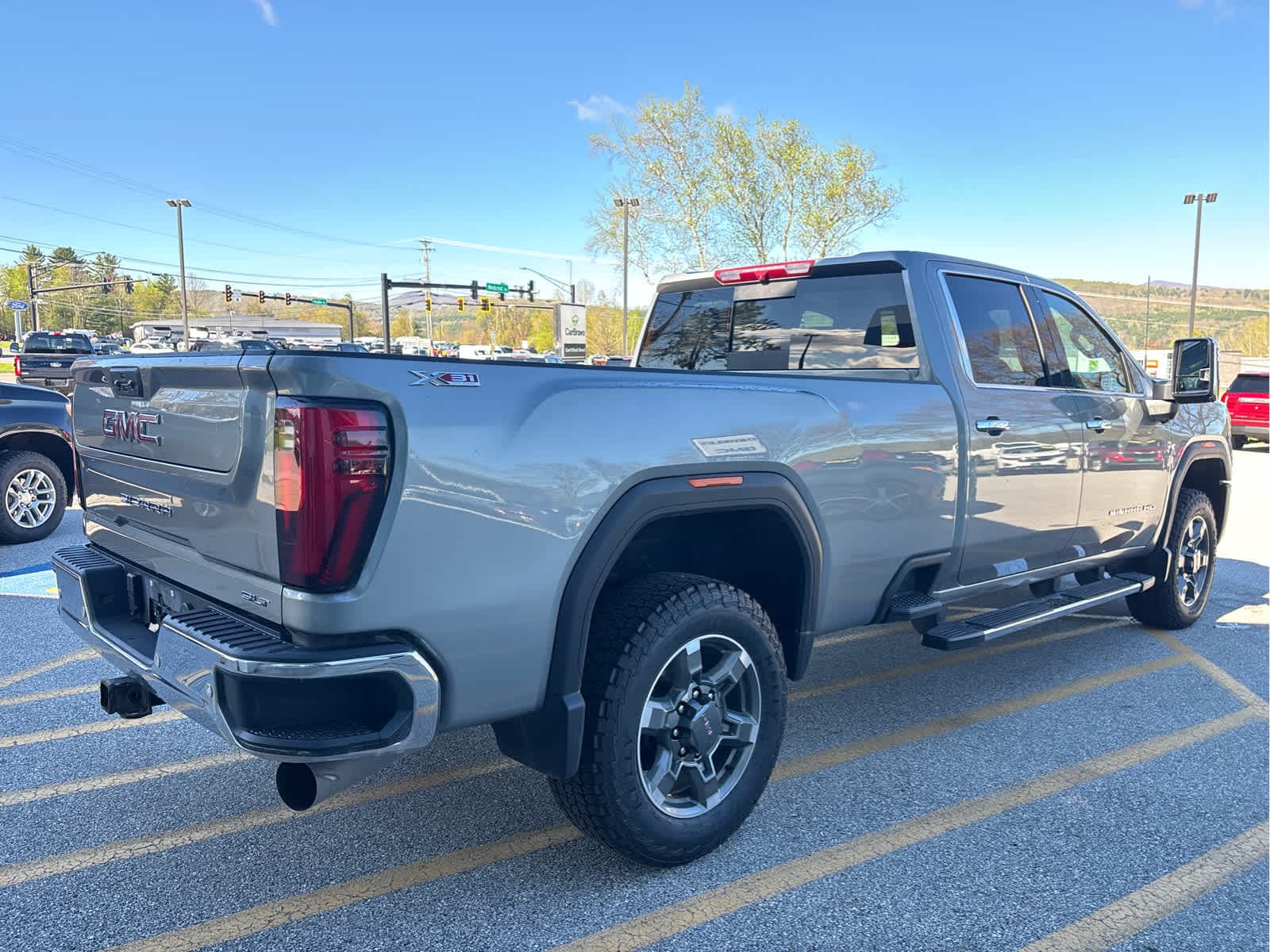 2025 GMC Sierra 3500HD SLT - Photo 8