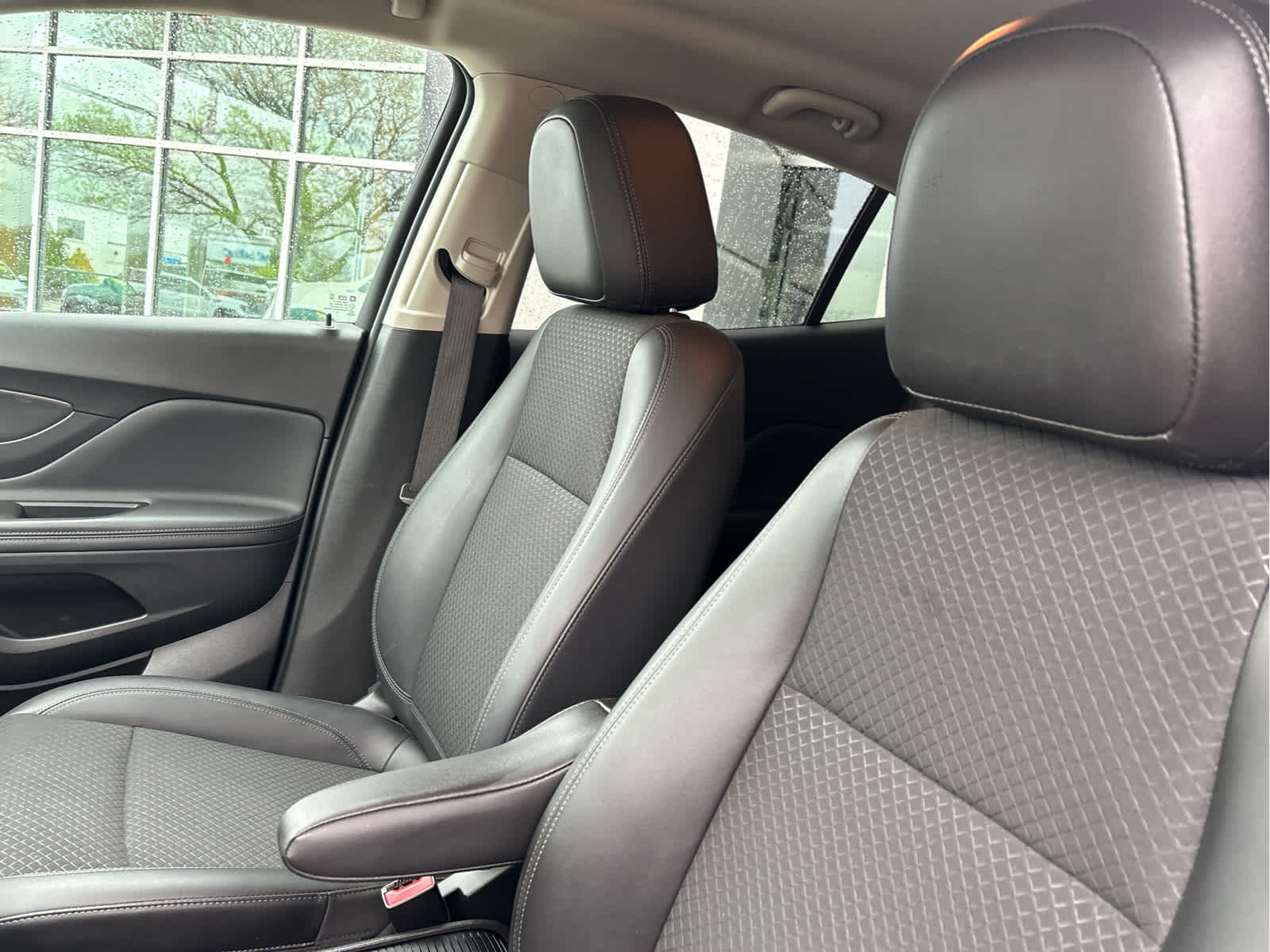 2022 Buick Encore Preferred - Photo 11