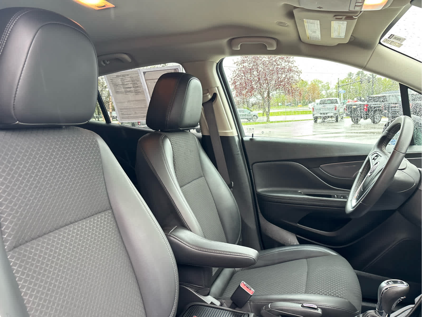 2022 Buick Encore Preferred - Photo 25
