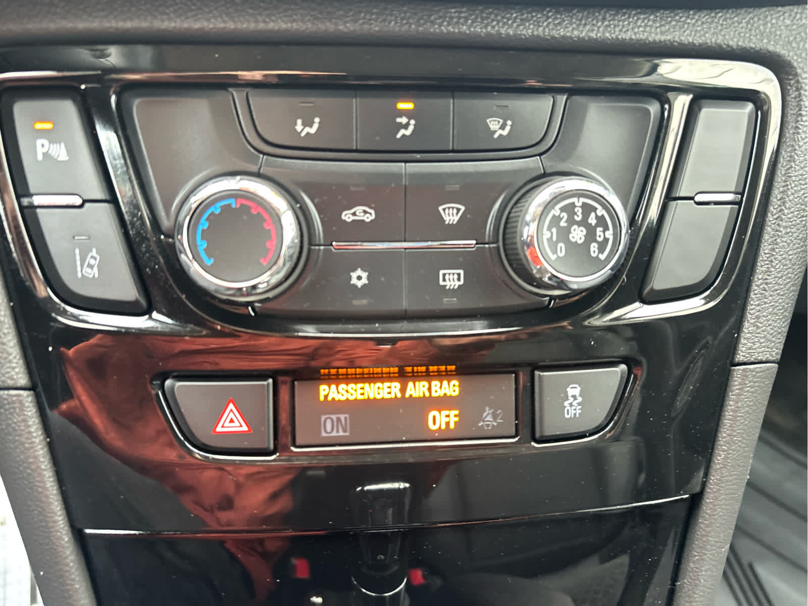 2022 Buick Encore Preferred - Photo 16
