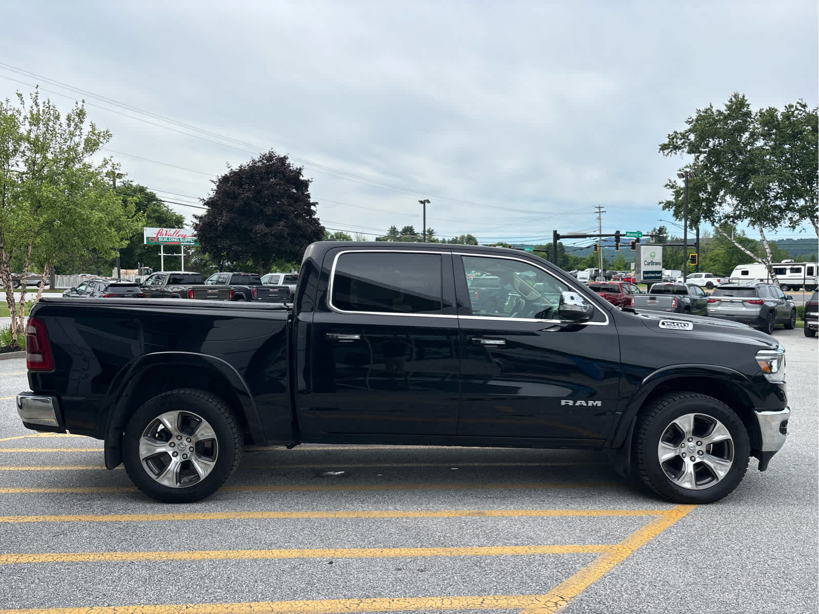 2020 RAM Ram 1500 Pickup Laramie - Photo 8
