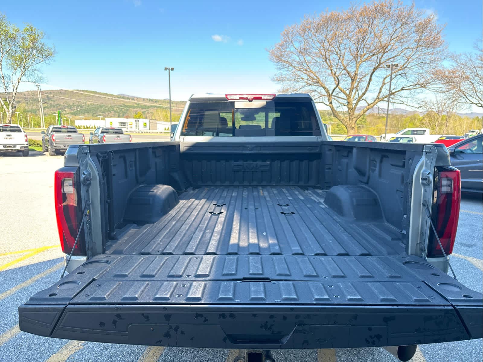 2025 GMC Sierra 3500HD SLT - Photo 7