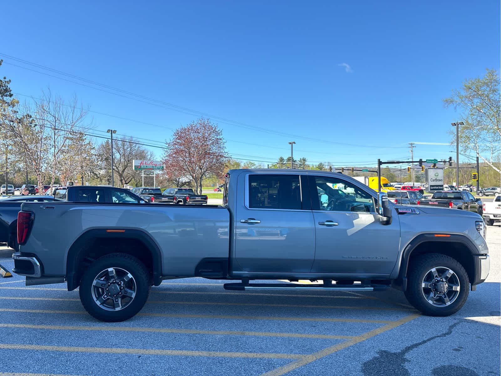 2025 GMC Sierra 3500HD SLT - Photo 9