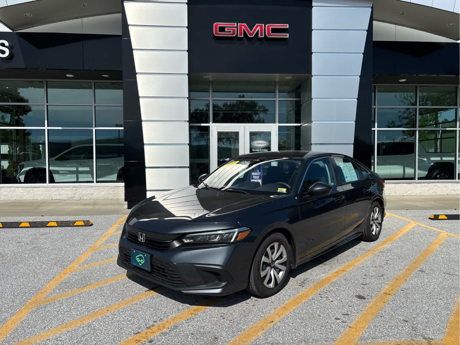 2022 Honda Civic LX - Photo 1