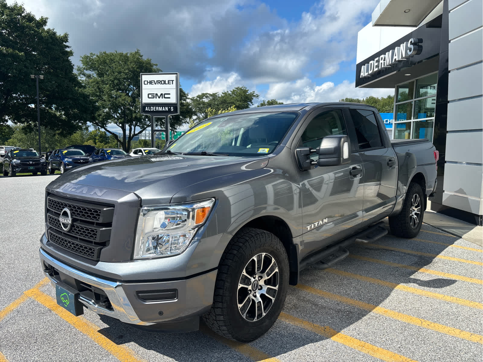 2023 Nissan Titan