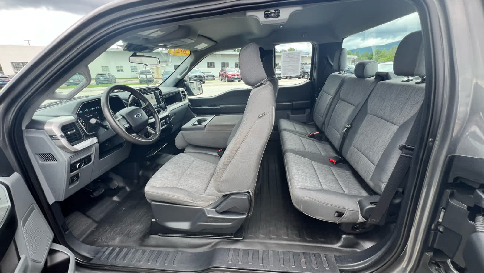 2022 Ford F-150 XL - Photo 8