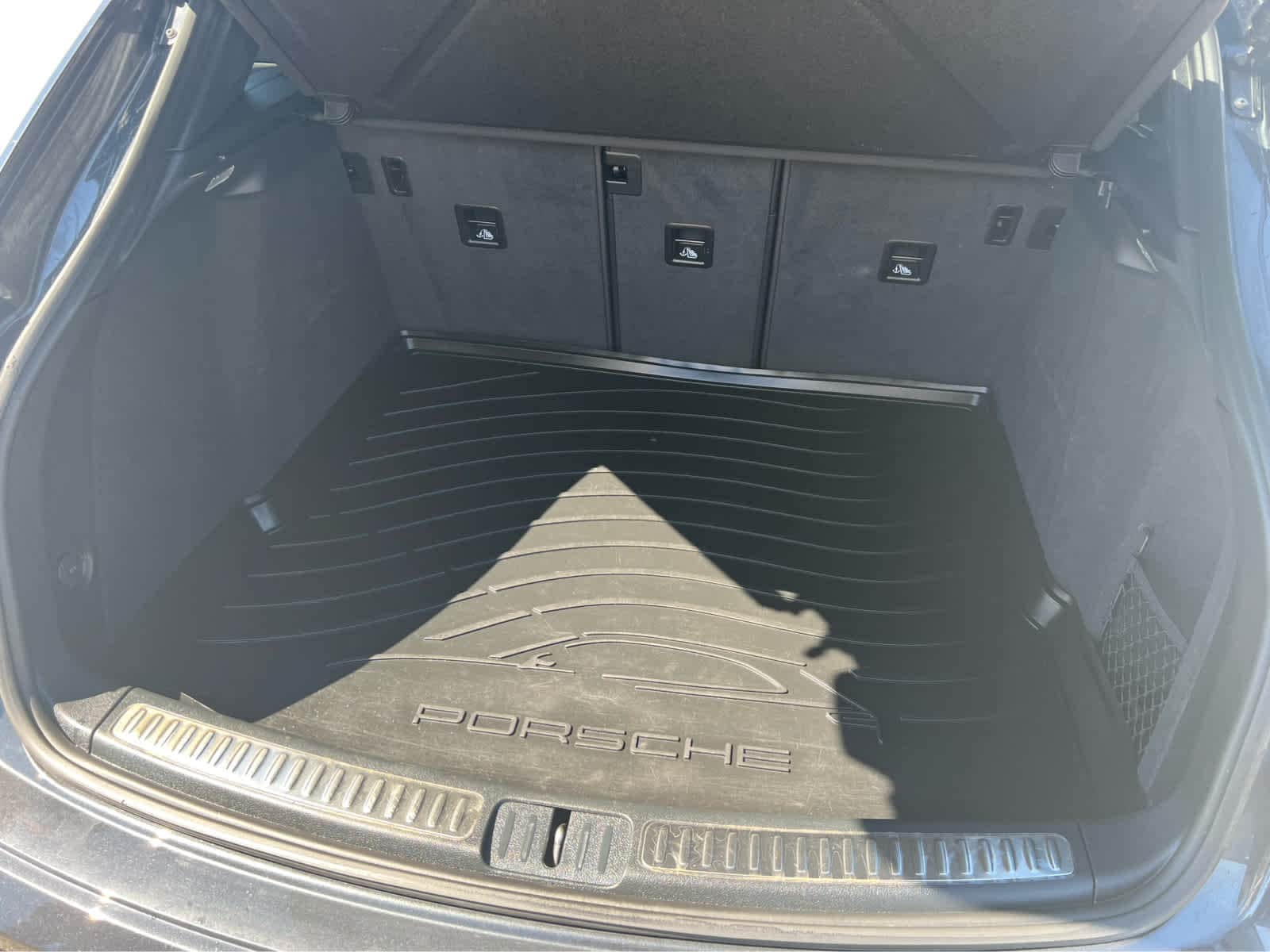 2023 Porsche Macan Base - Photo 19