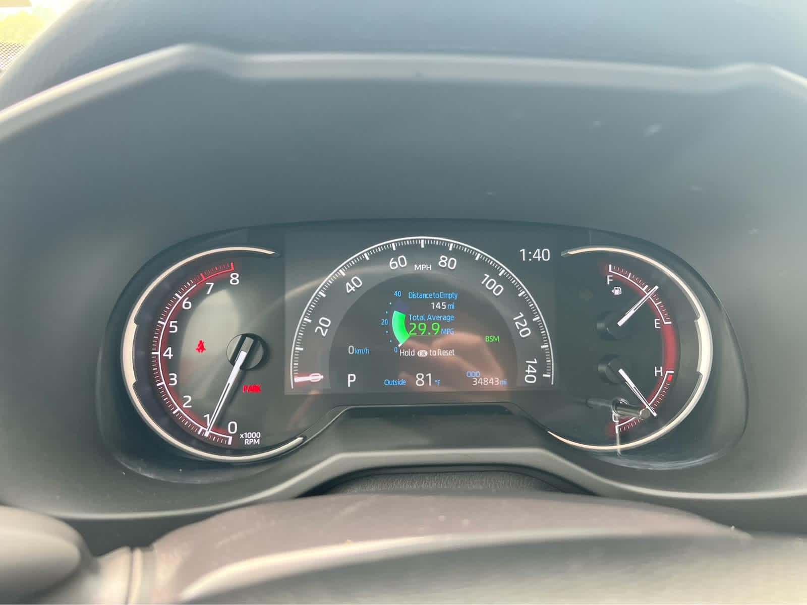 2025 Toyota RAV4 XLE - Photo 10