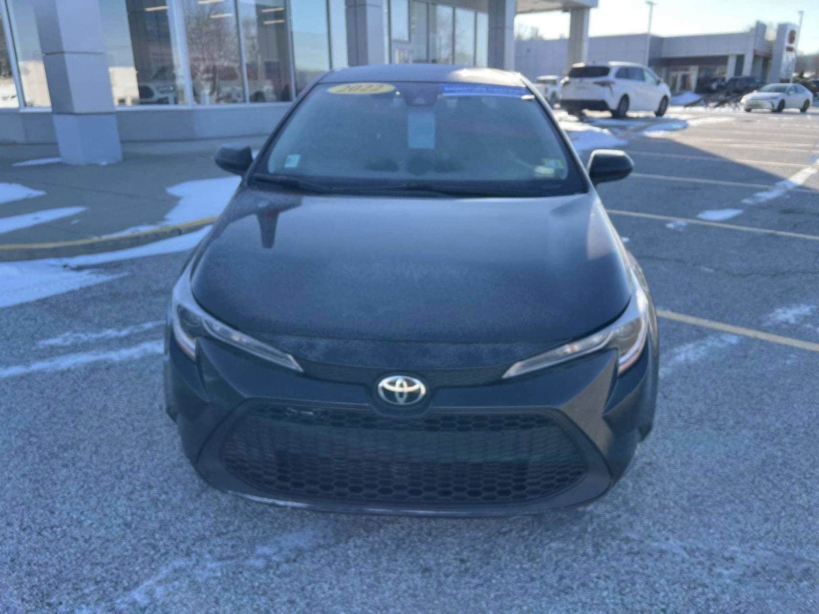 Used 2022 Toyota Corolla LE with VIN 5YFEPMAE4NP308336 for sale in Rutland, VT