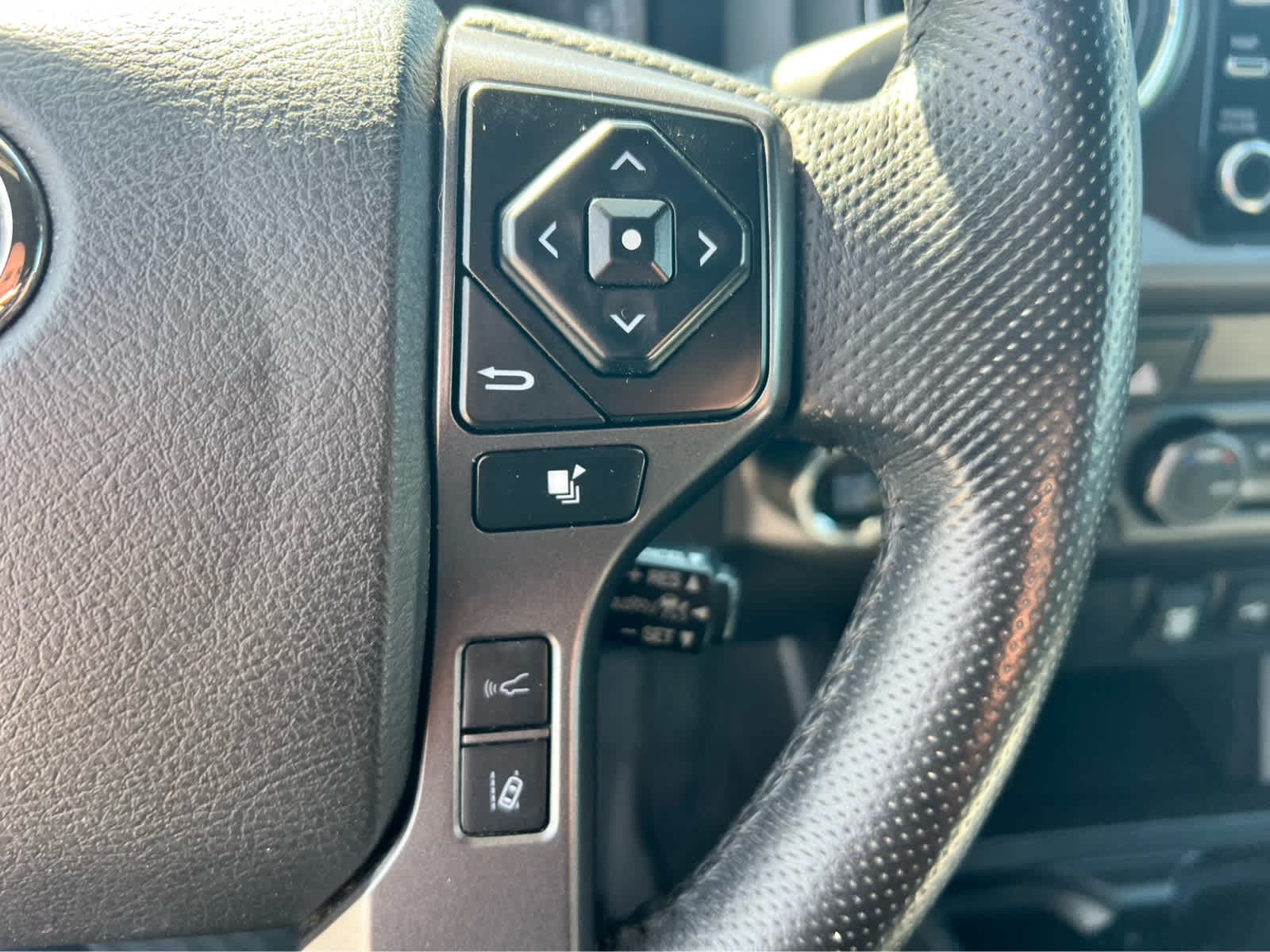 2023 Toyota Tacoma TRD Sport - Photo 10