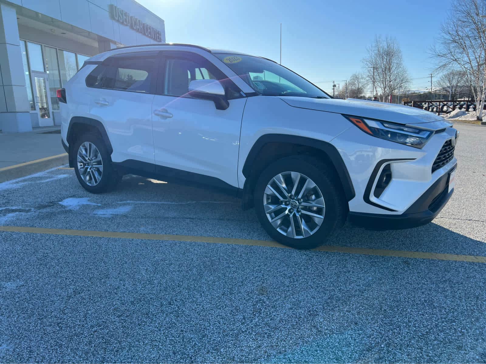2023 Toyota RAV4 XLE Premium's photo
