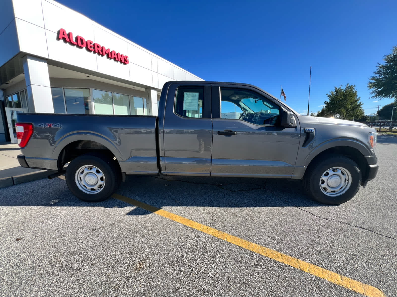 2022 Ford F-150 XL - Photo 26