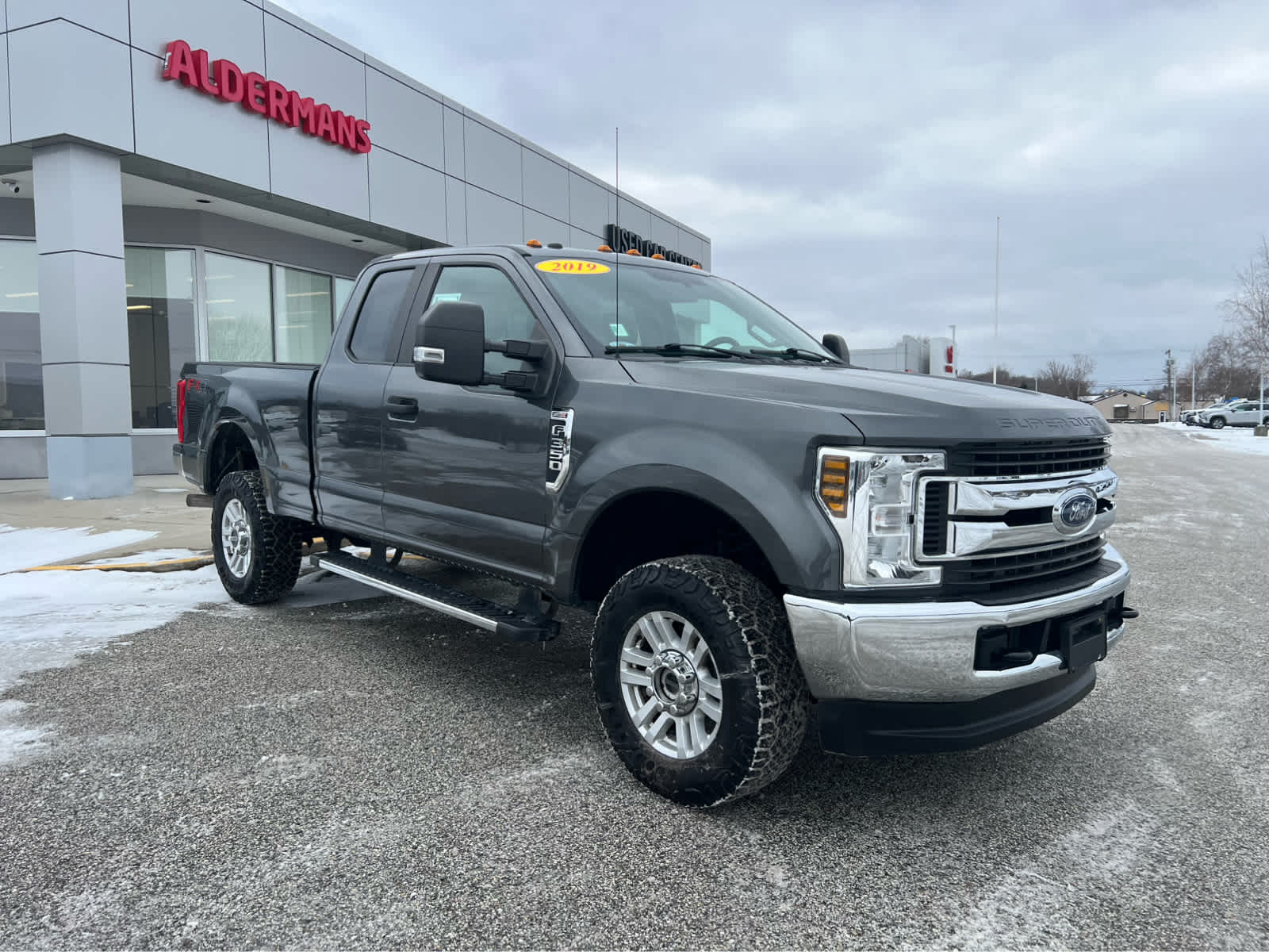 2019 Ford F-350 Super Duty XL's photo