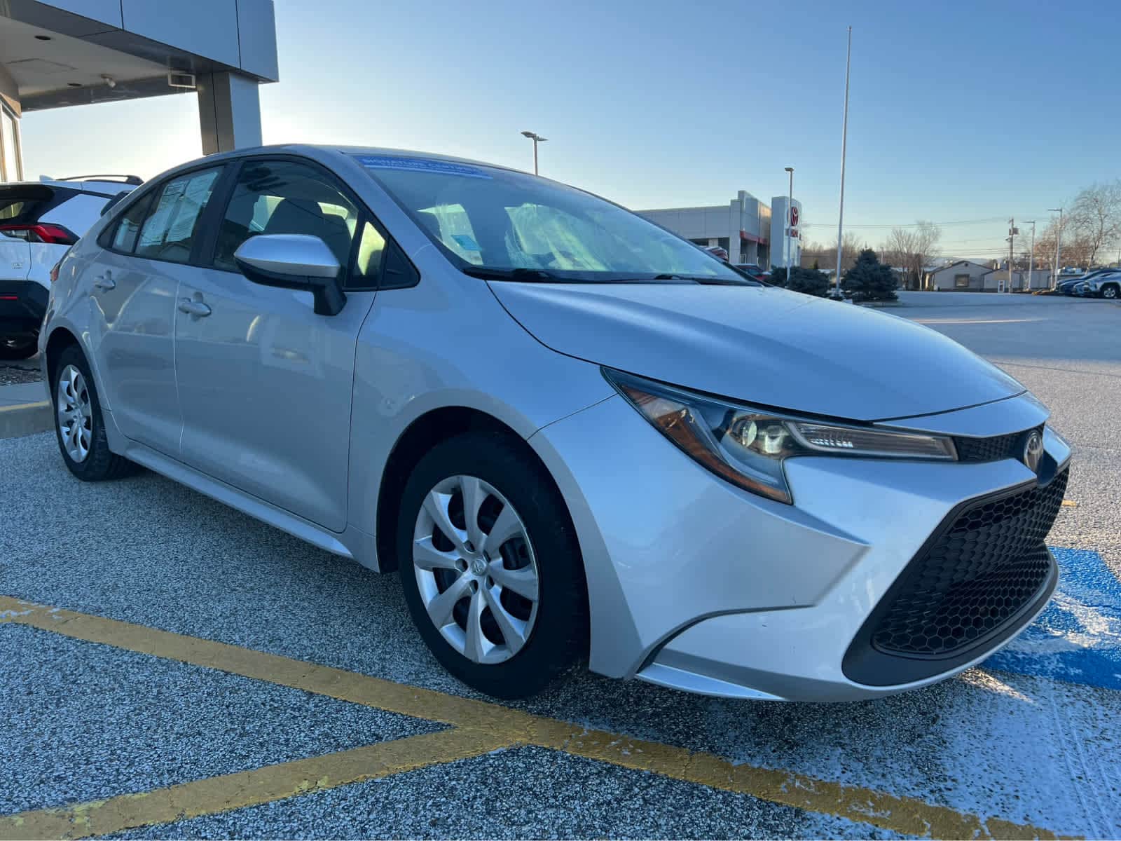 2022 Toyota Corolla LE's photo