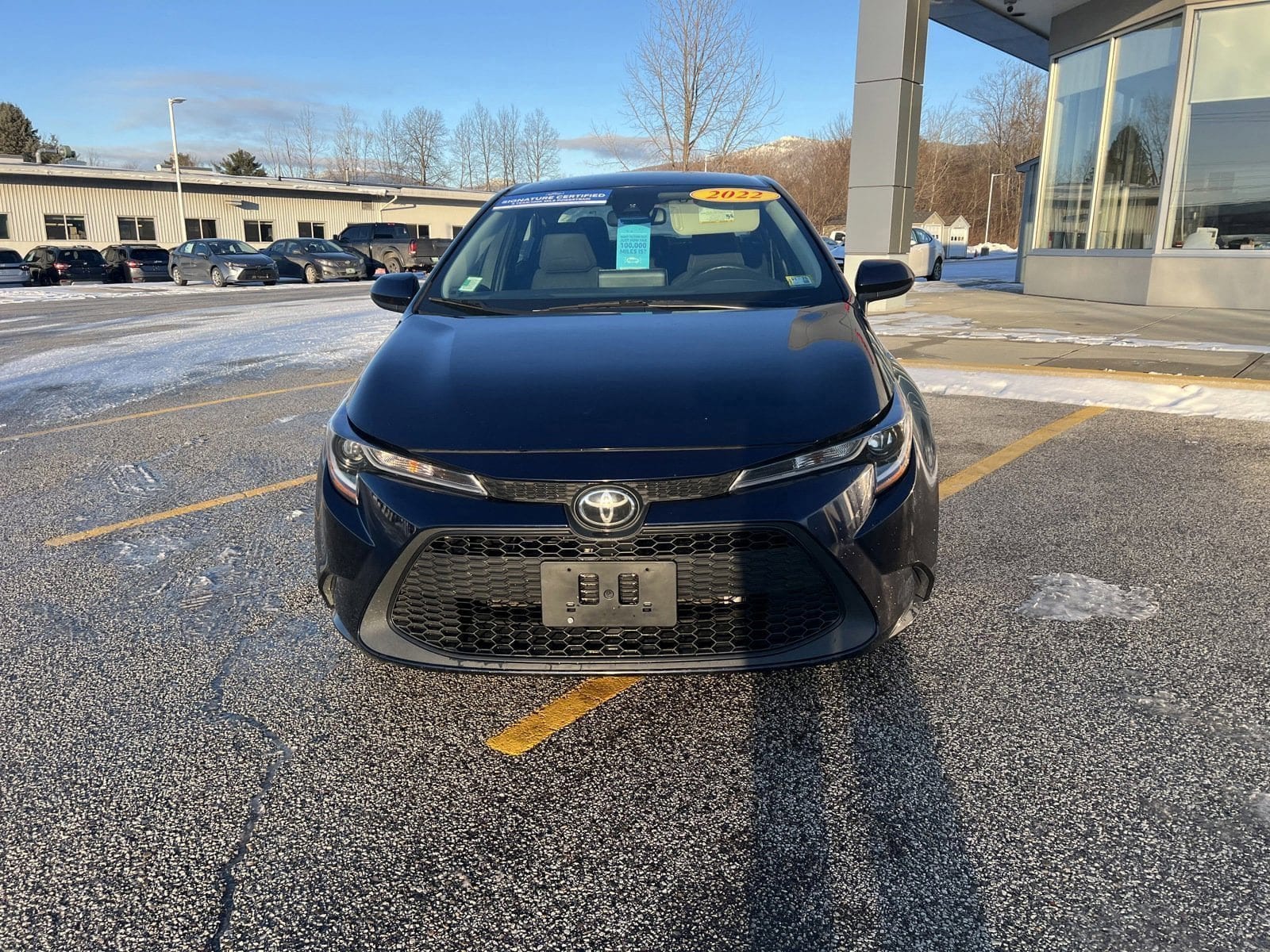 Used 2022 Toyota Corolla LE with VIN 5YFEPMAE8NP332932 for sale in Rutland, VT