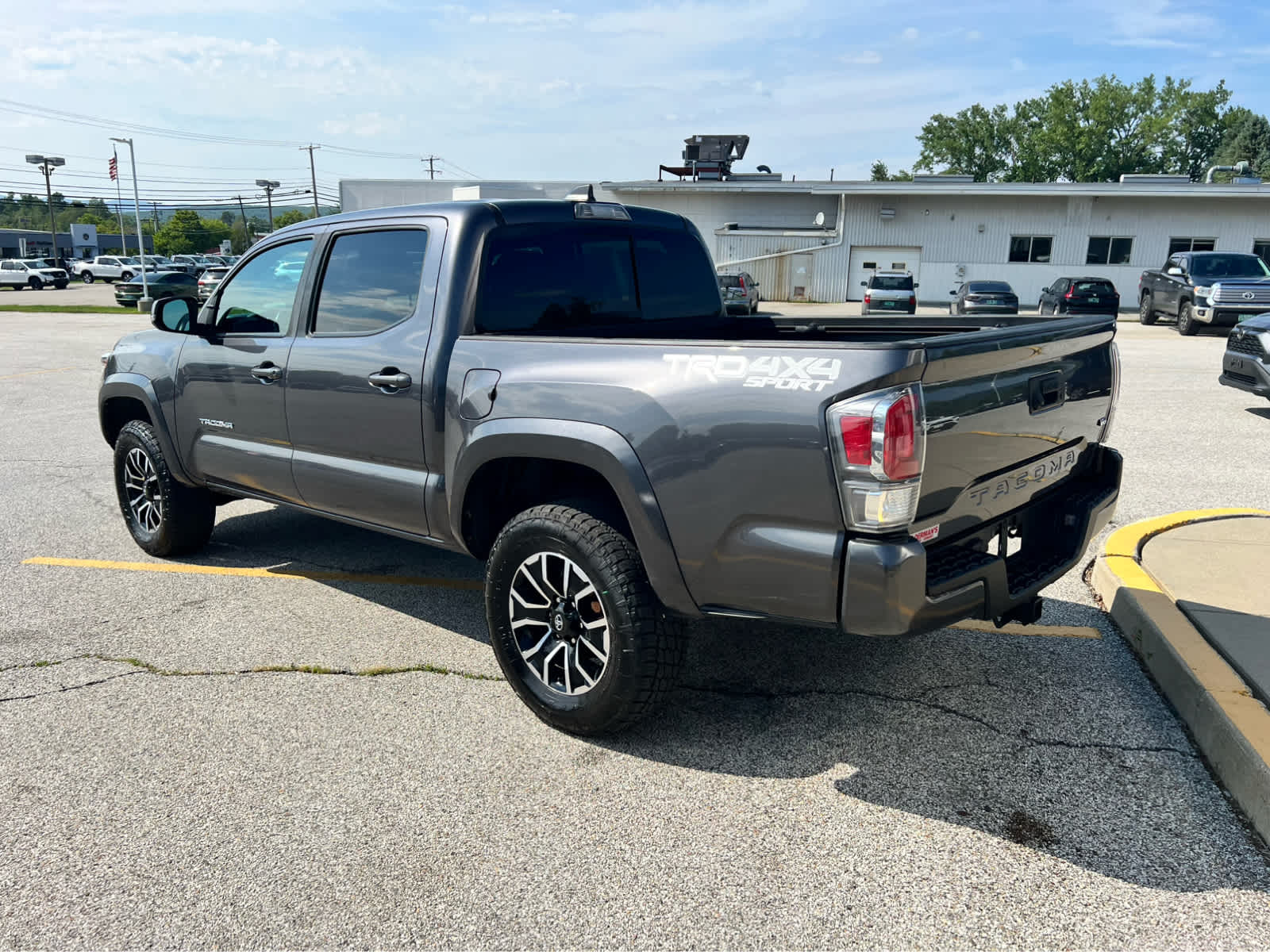 2023 Toyota Tacoma TRD Sport - Photo 19