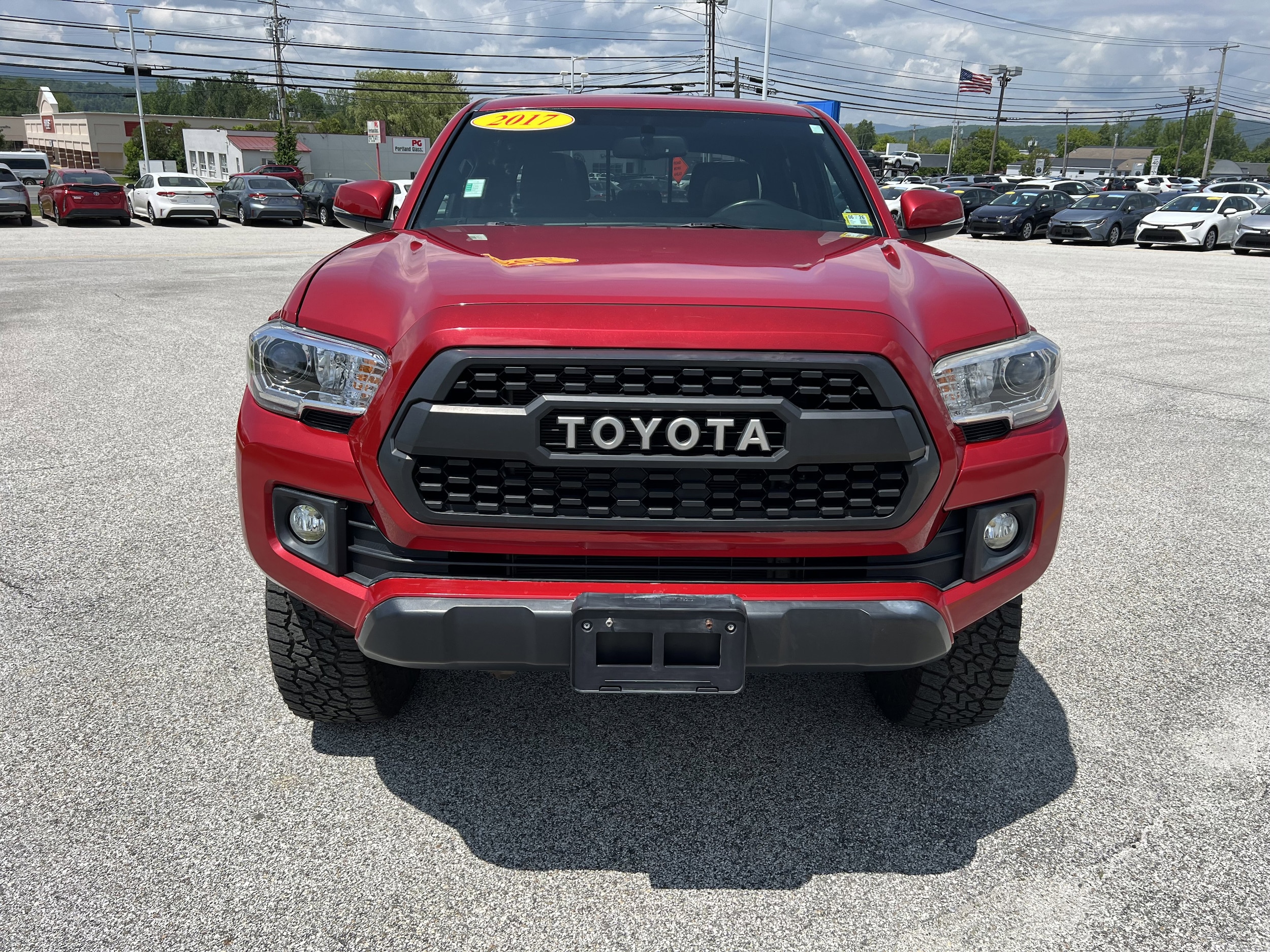 Used 2017 Toyota Tacoma TRD Off Road with VIN 3TMDZ5BN6HM015088 for sale in Rutland, VT