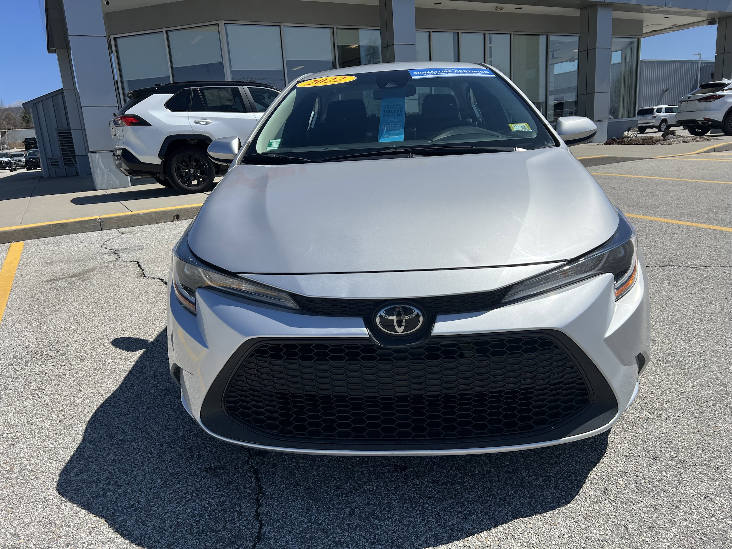 Used 2022 Toyota Corolla LE with VIN 5YFEPMAE7NP342626 for sale in Rutland, VT