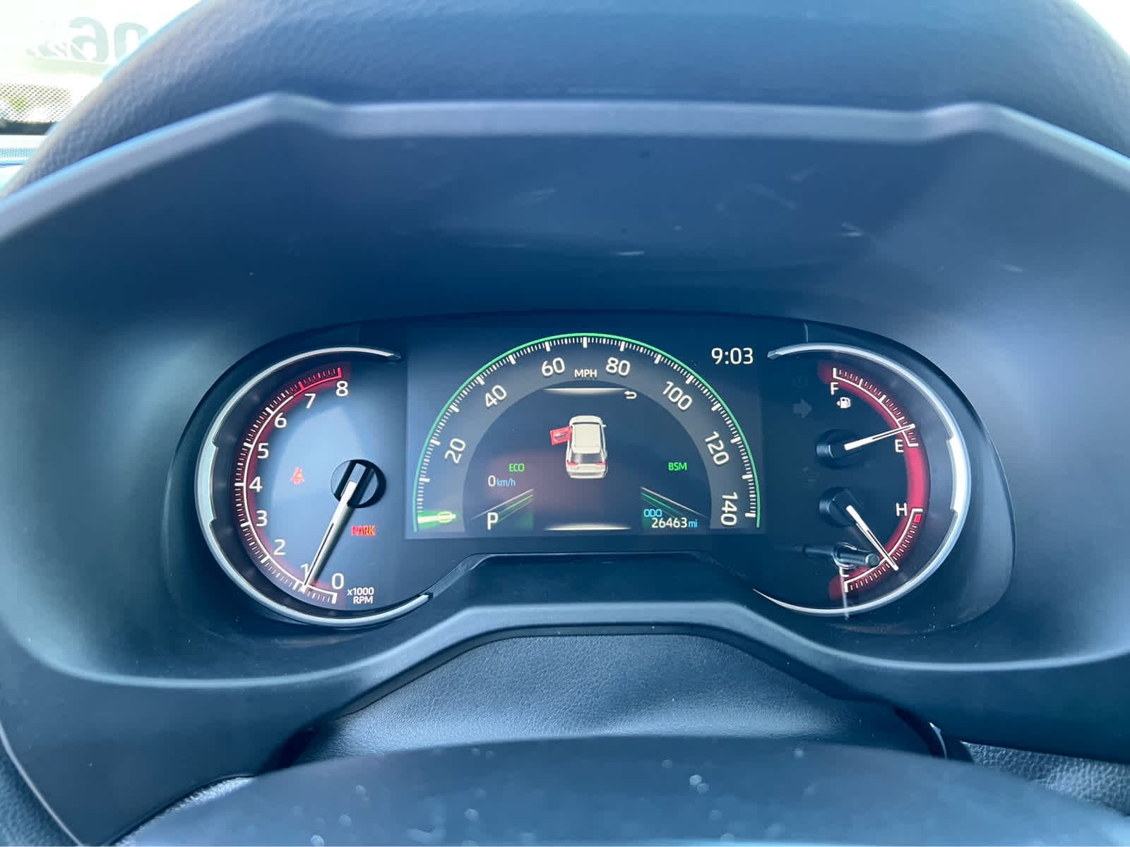2025 Toyota RAV4 XLE - Photo 12