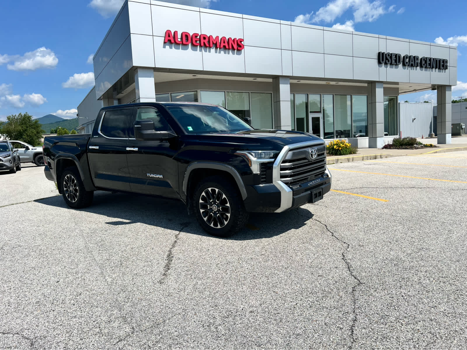 2023 Toyota Tundra Truck CrewMax 