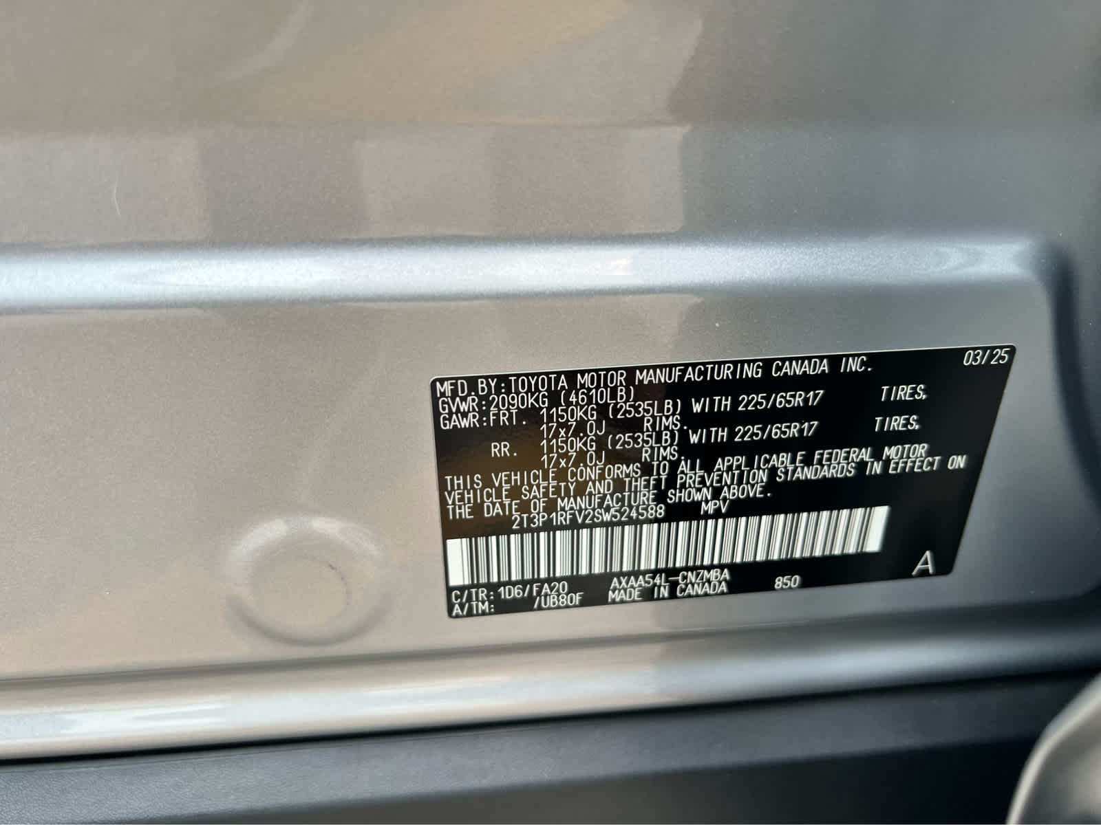 2025 Toyota RAV4 XLE - Photo 15