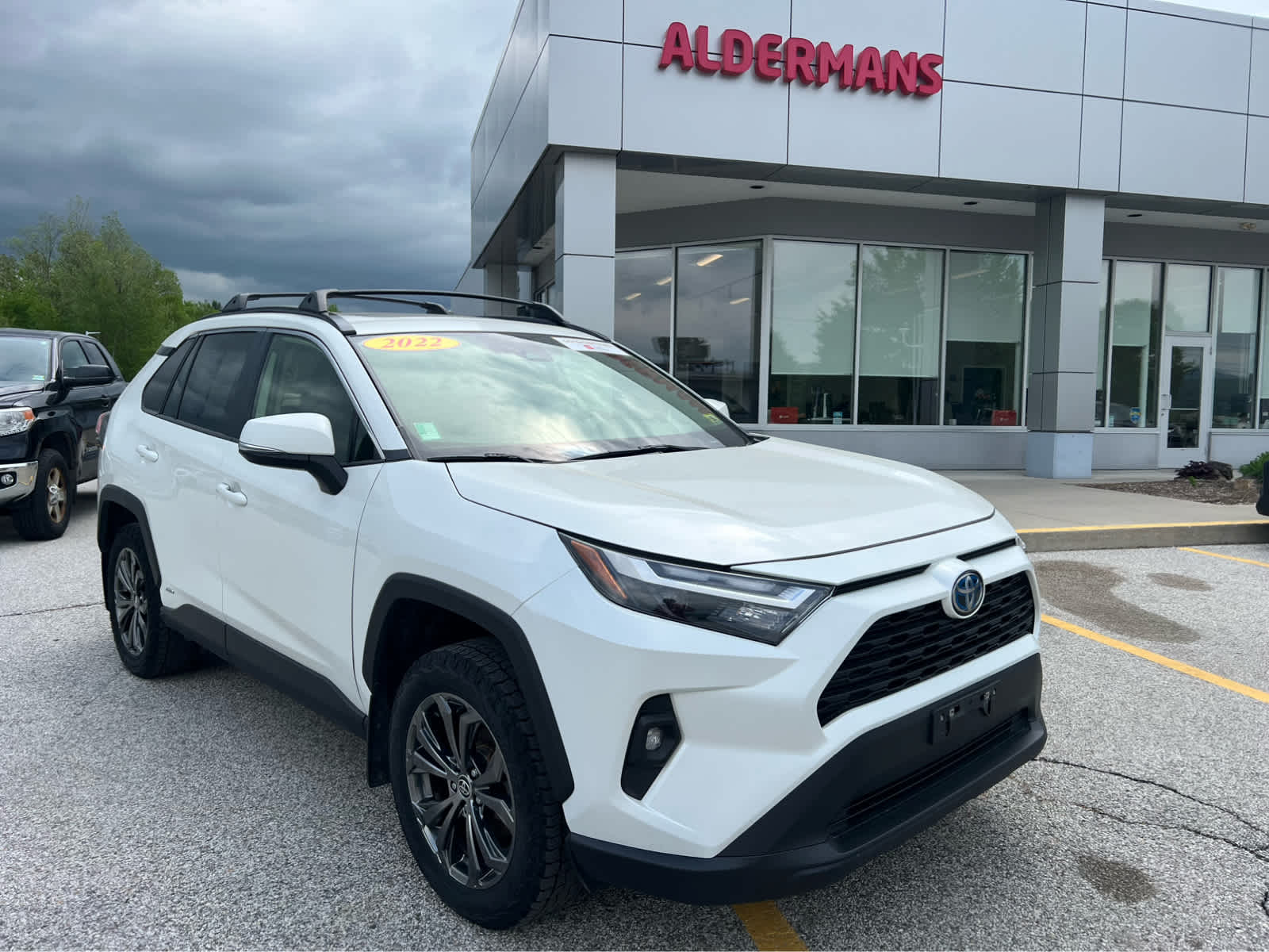 2022 Toyota RAV4 Hybrid XLE Premium AWD's photo