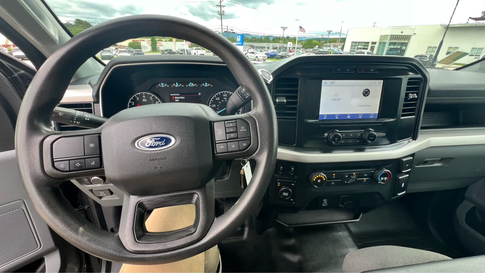 2022 Ford F-150 XL - Photo 11