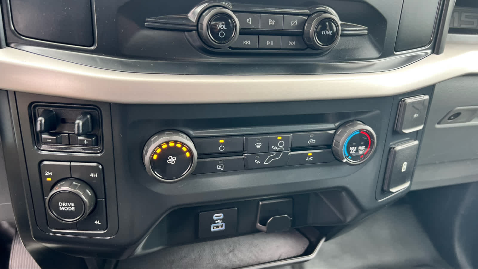 2022 Ford F-150 XL - Photo 13