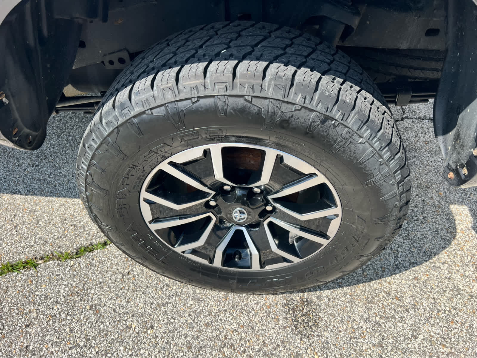 2023 Toyota Tacoma TRD Sport - Photo 18