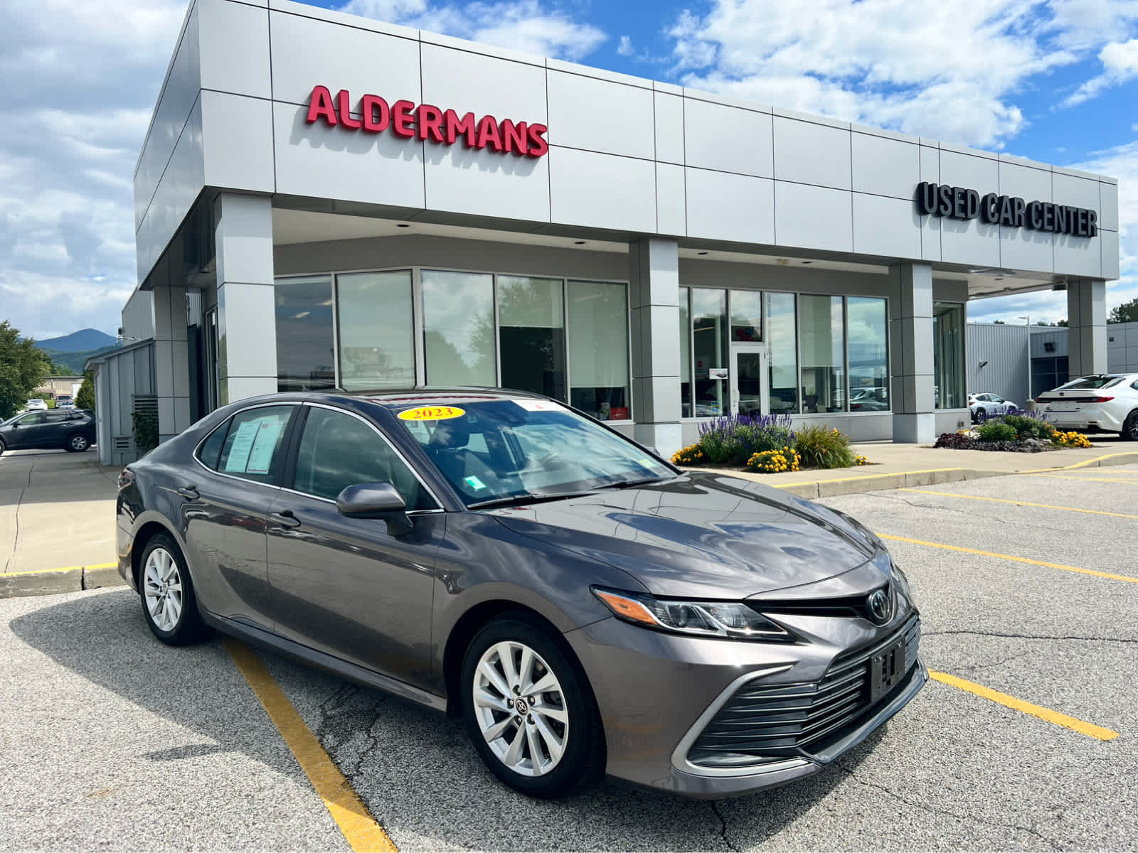 2023 Toyota Camry Sedan 