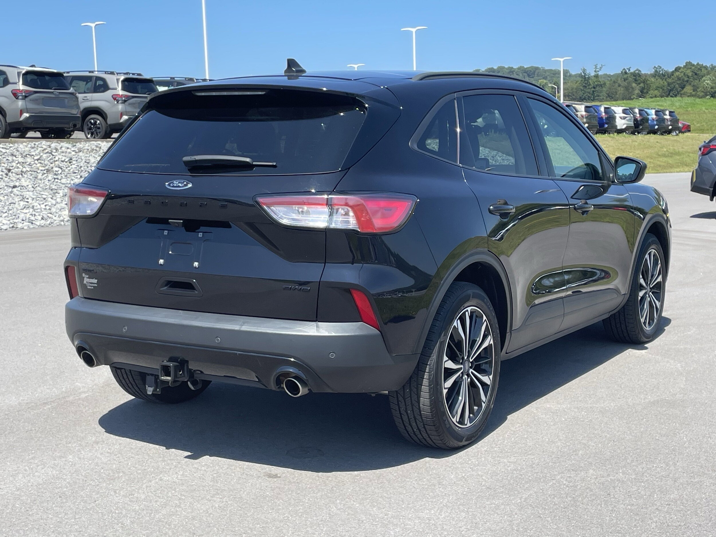 2022 Ford Escape SEL photo 2