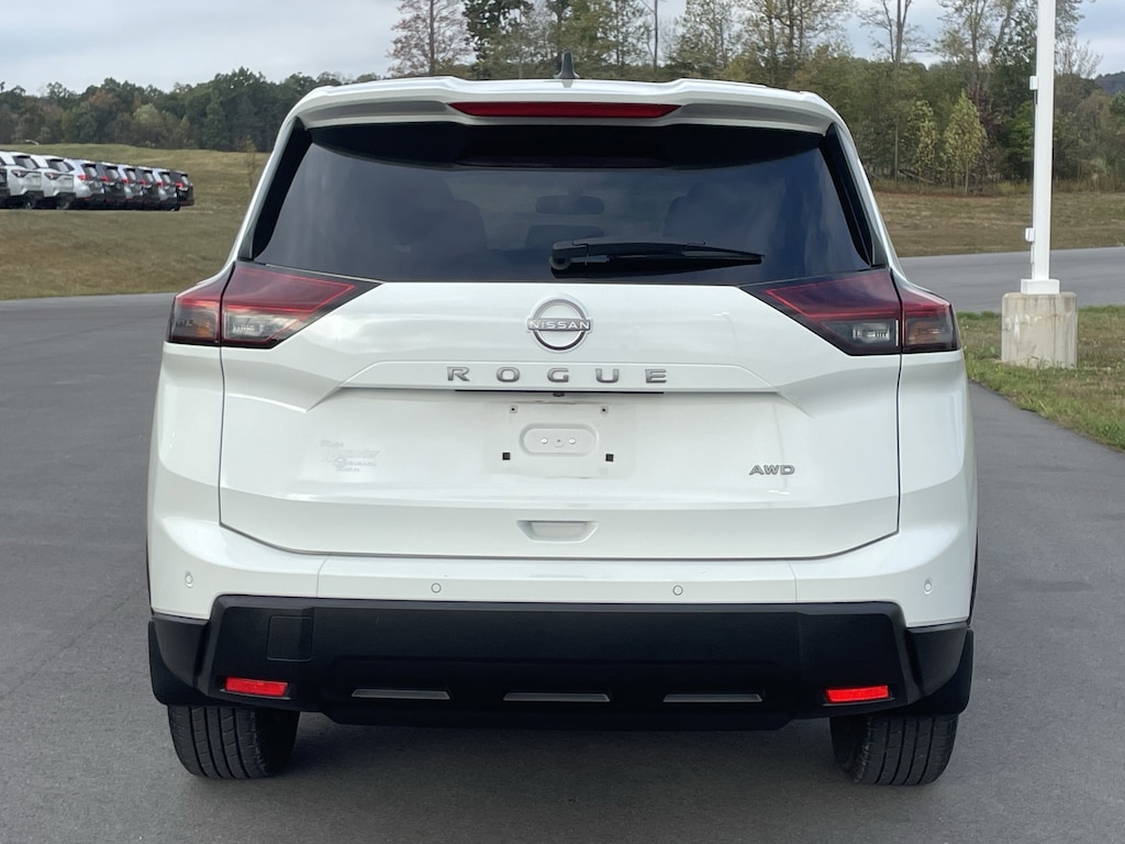 Used 2024 Nissan Rogue S SUV