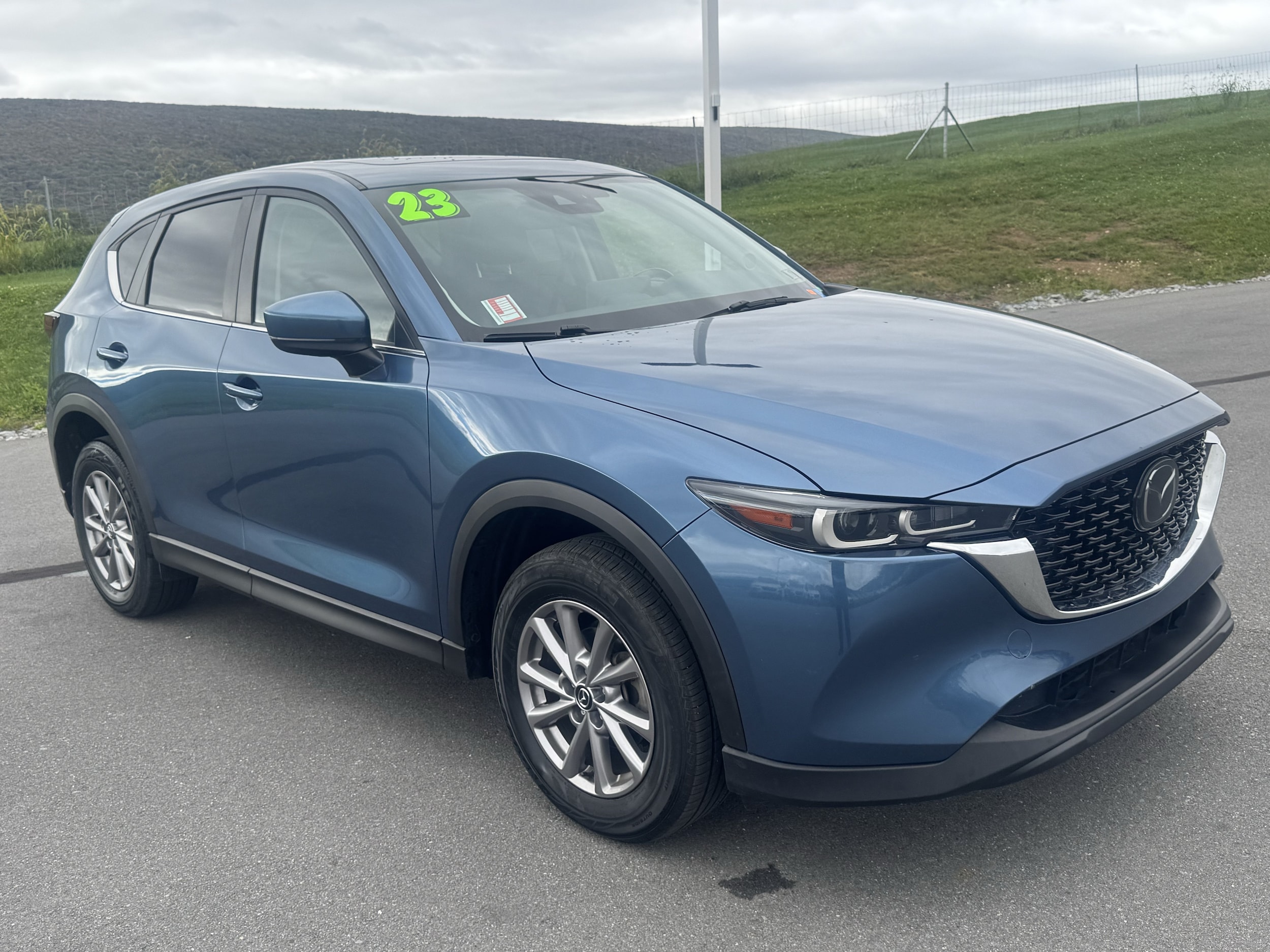 2023 Mazda CX-5 S Preferred package
