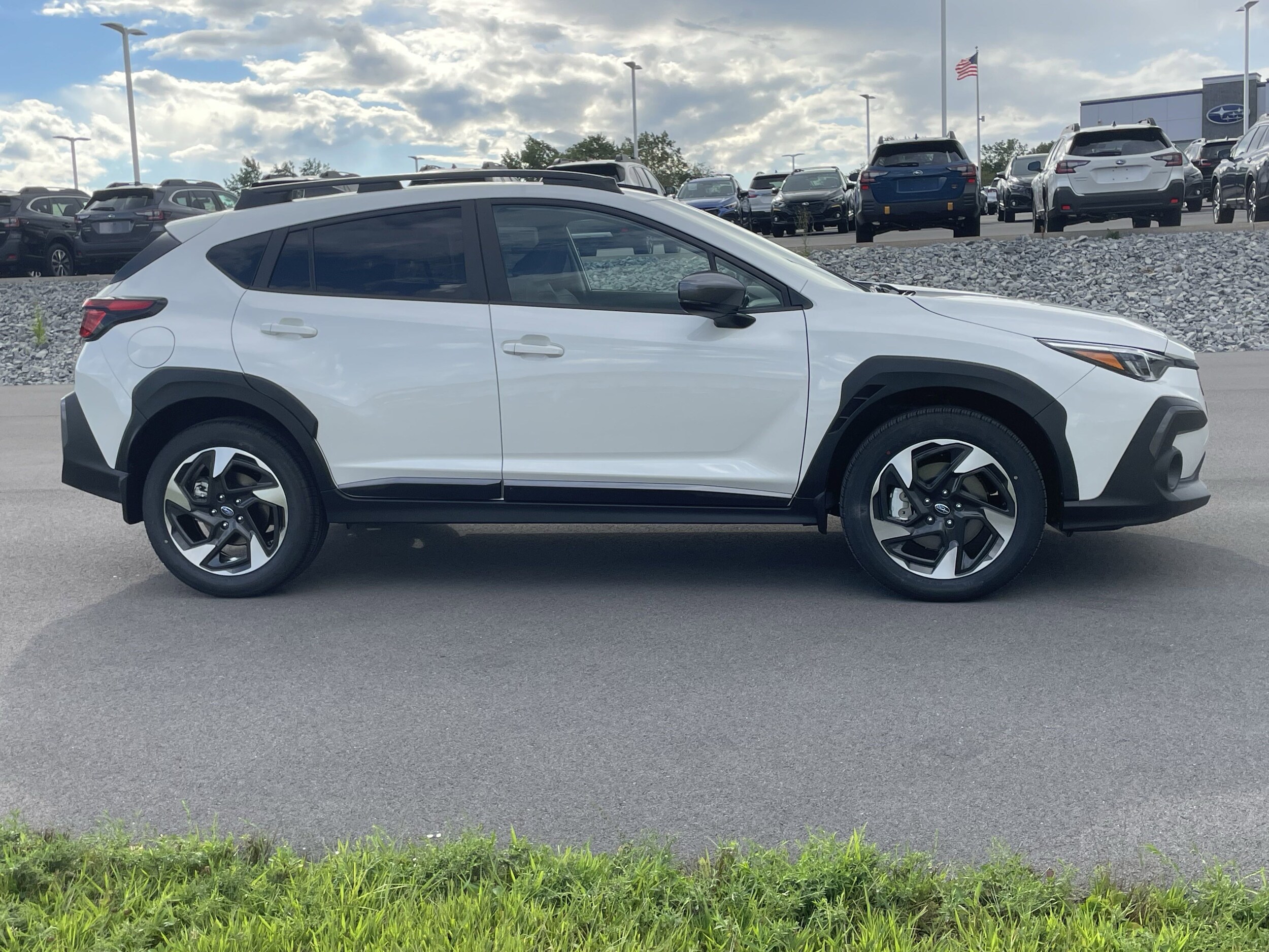2025 Subaru Crosstrek Limited photo 2
