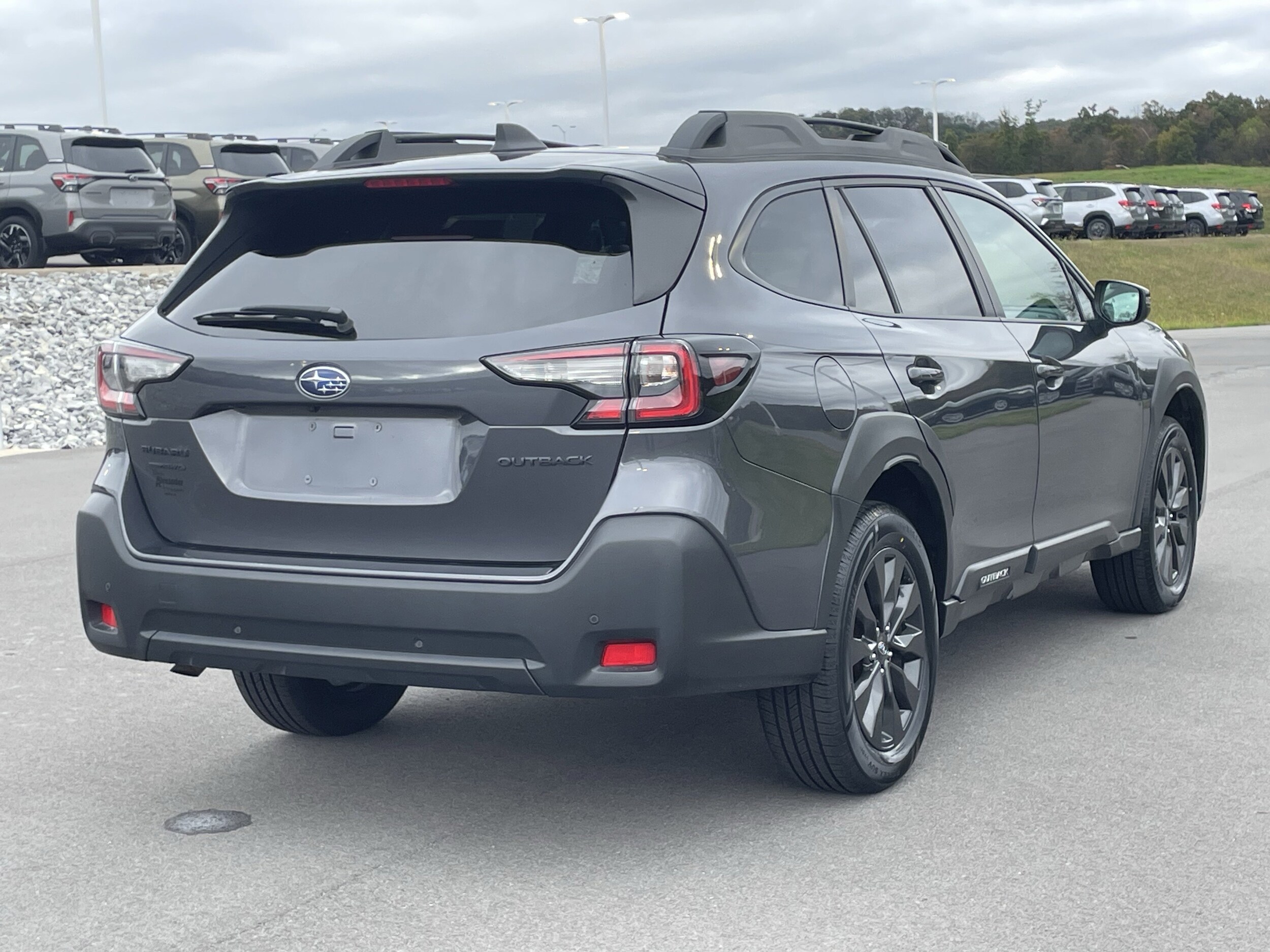 2024 Subaru Outback Onyx Edition photo 2