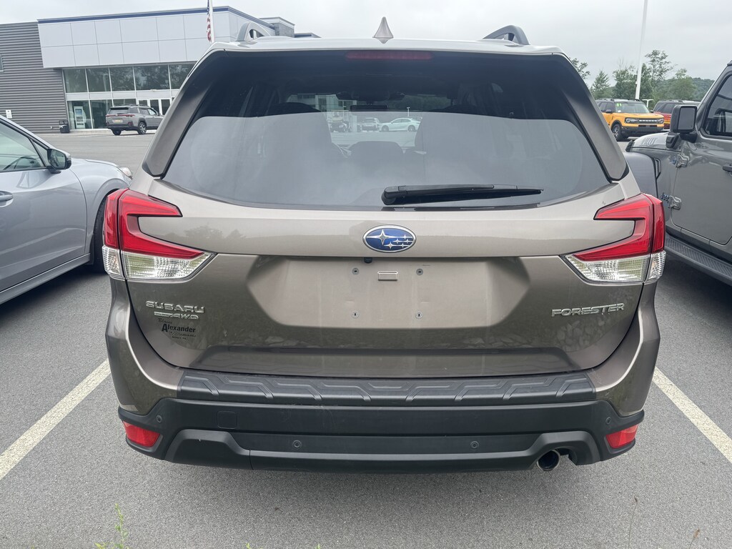 Used 2023 Subaru Forester Limited SUV