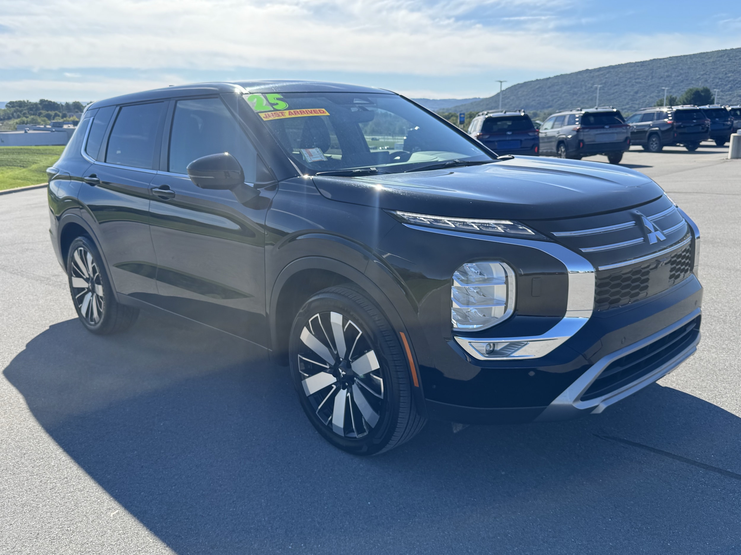 2025 Mitsubishi Outlander