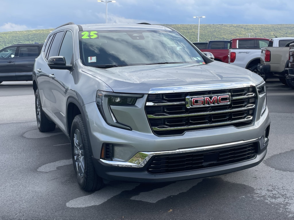 Used 2025 GMC Acadia Elevation SUV