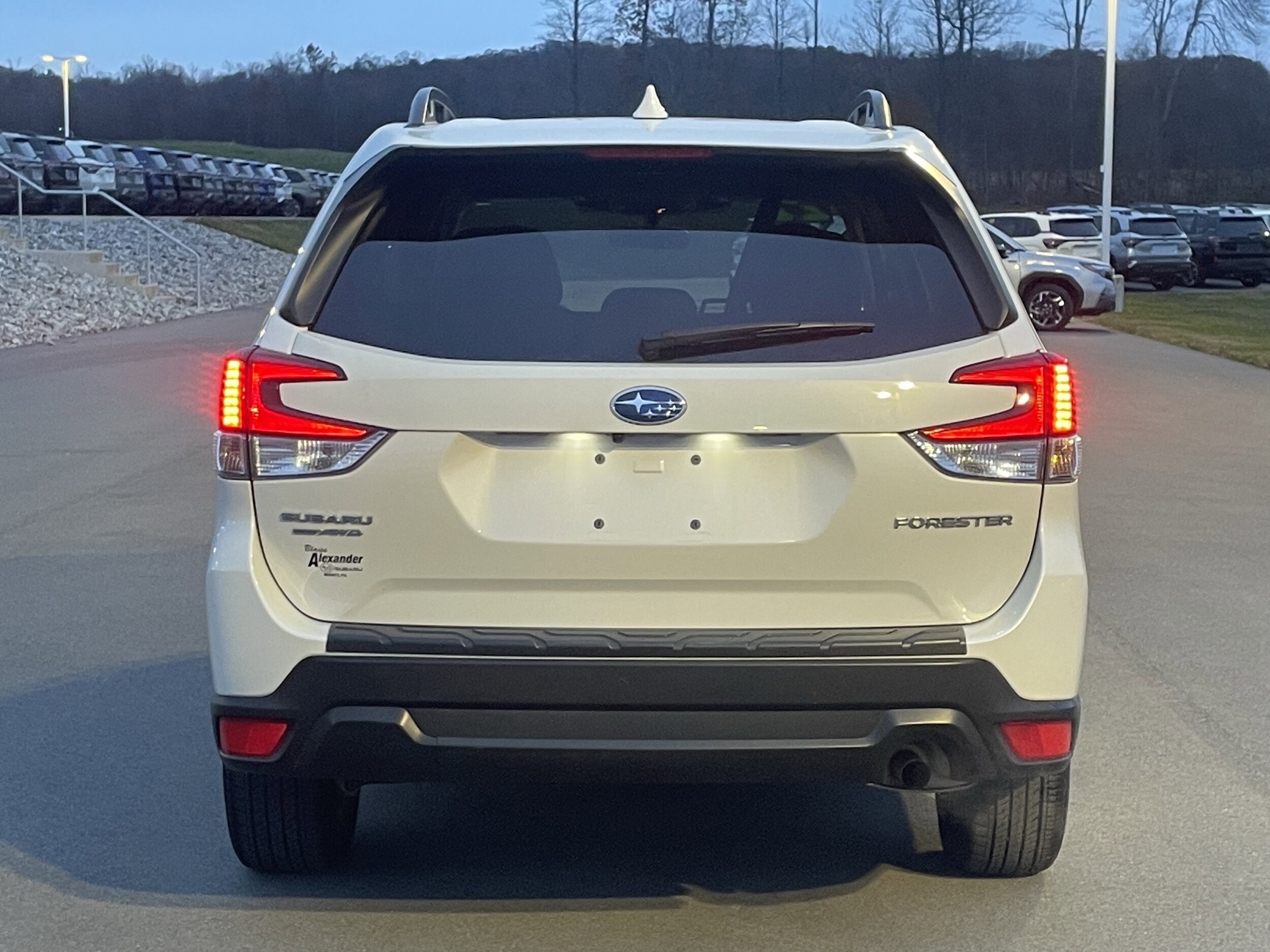 2022 Subaru Forester Premium photo 4