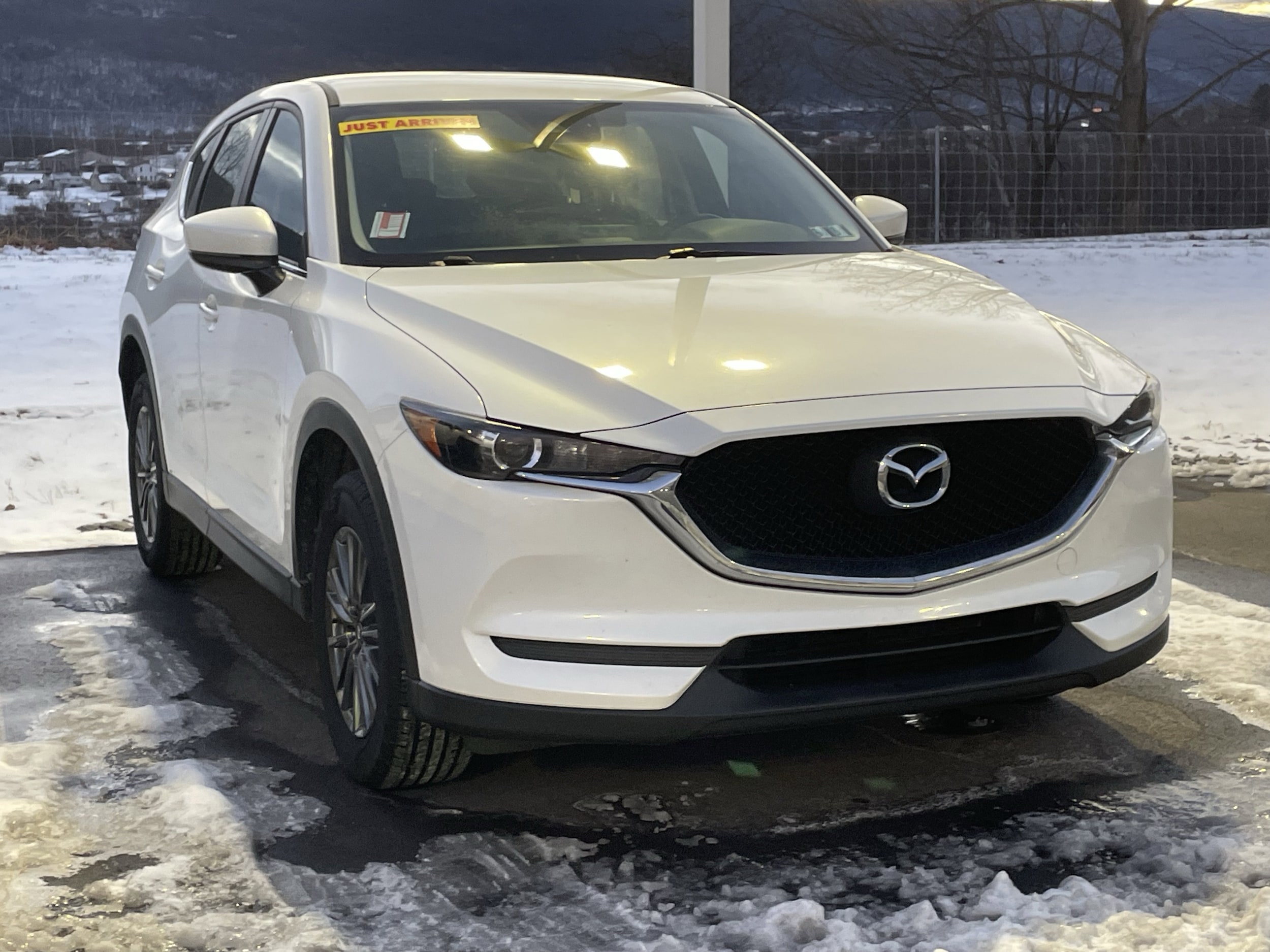 2018 Mazda CX-5 Sport's photo