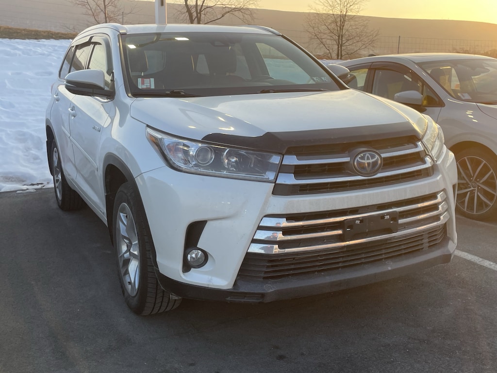 Used 2018 Toyota Highlander Limited V6 SUV