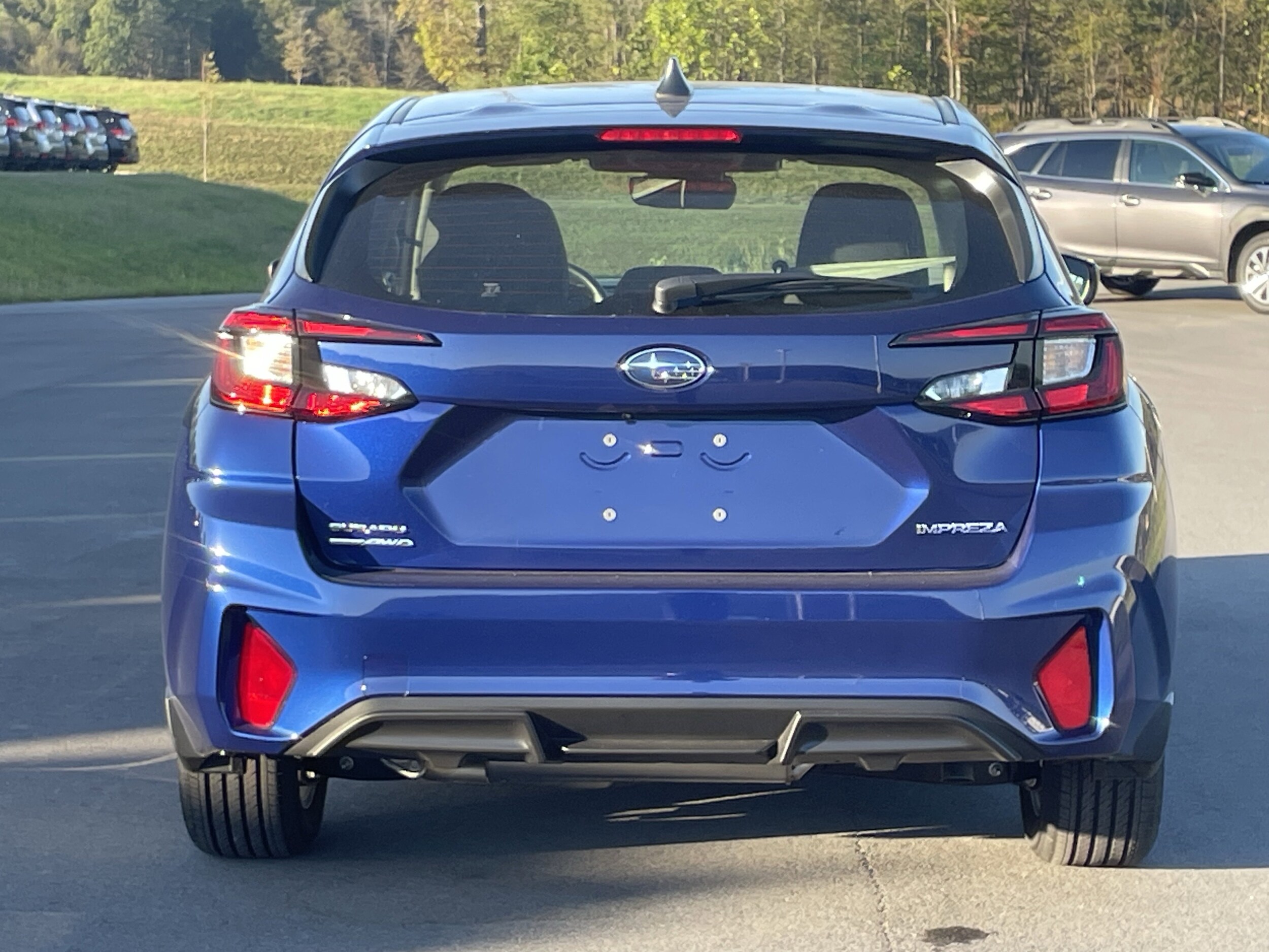 2025 Subaru Impreza Base photo 4