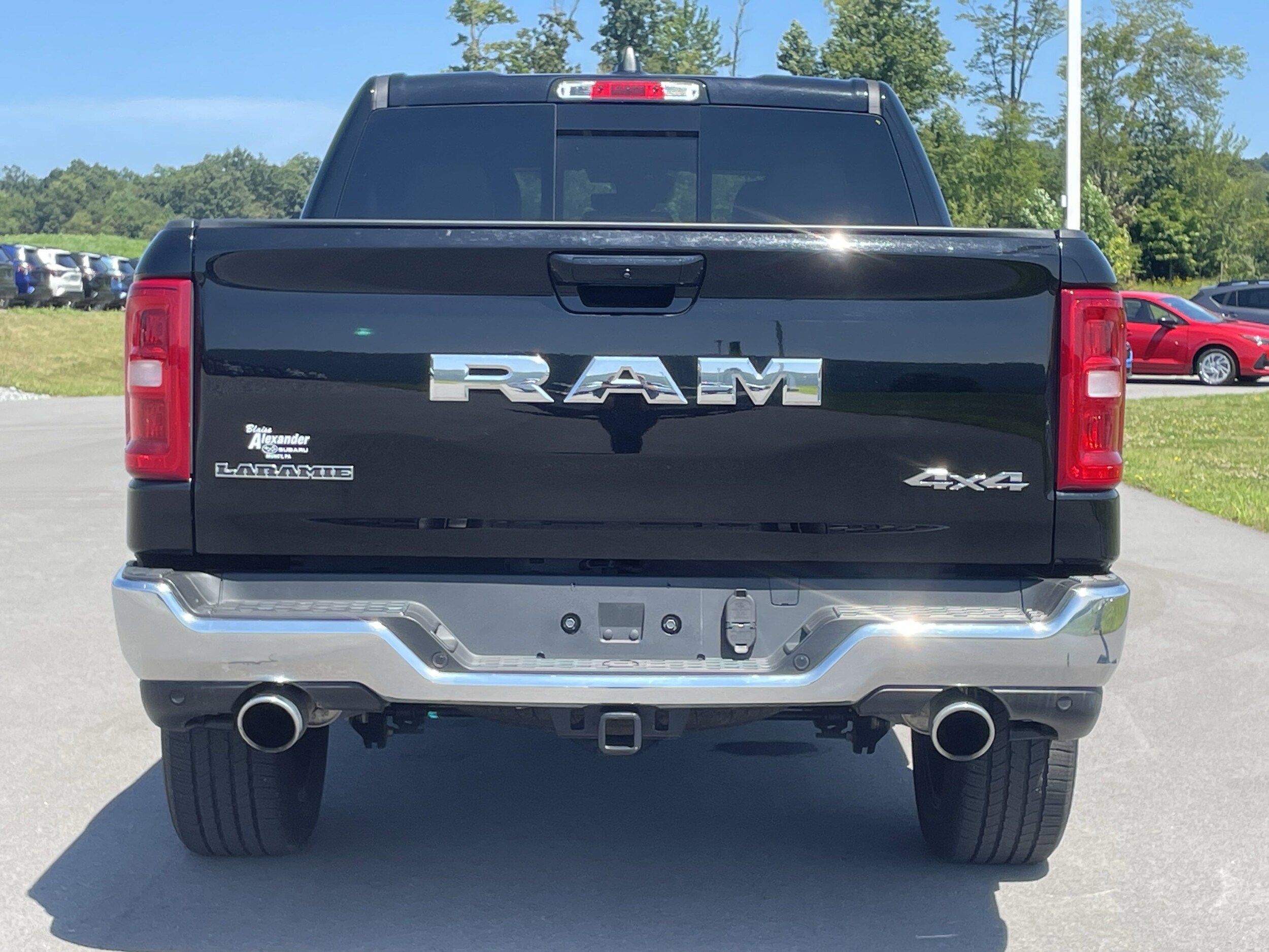 2025 Ram 1500 Laramie photo 4