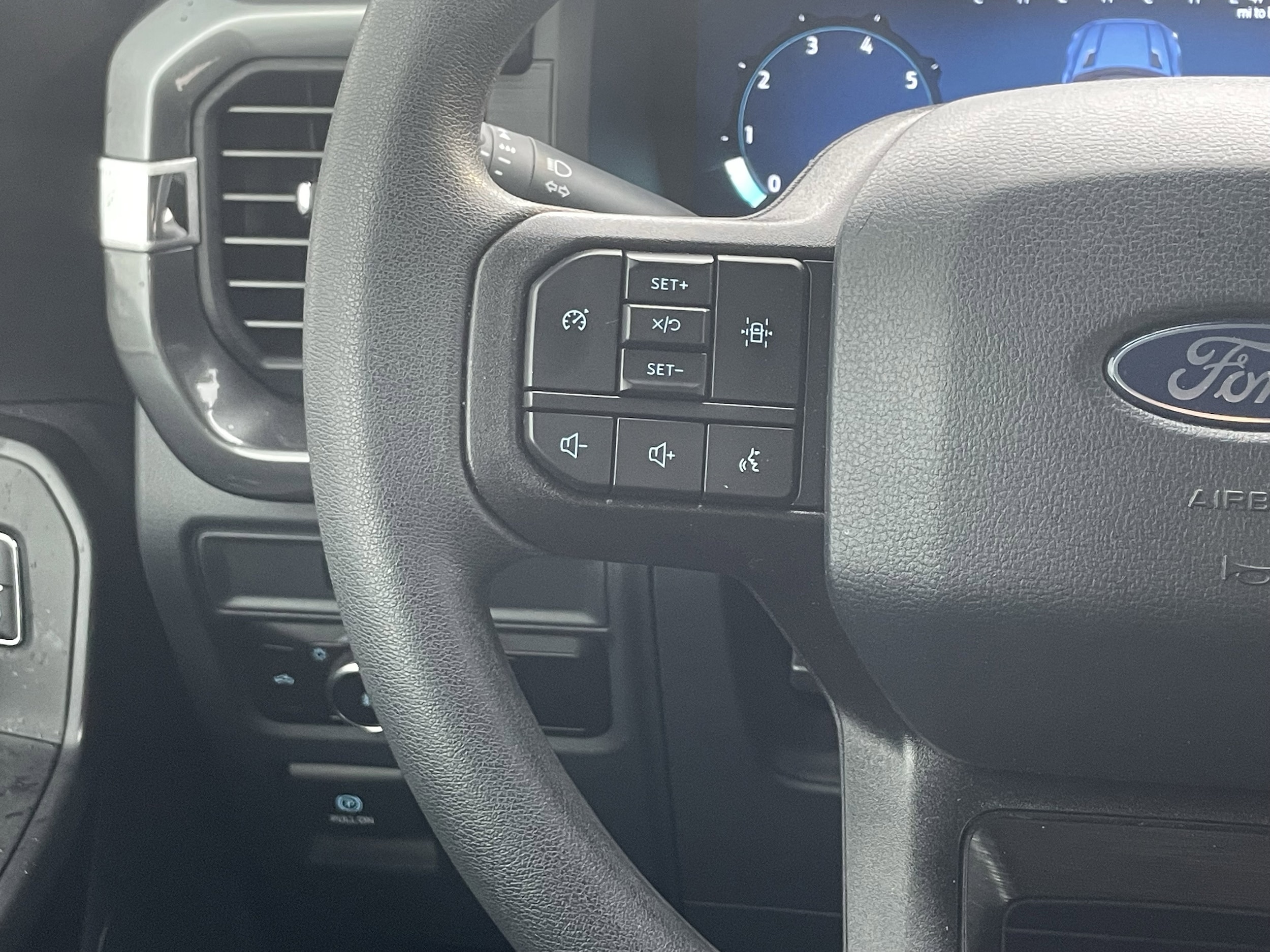 2025 Ford F-150 STX - Photo 18