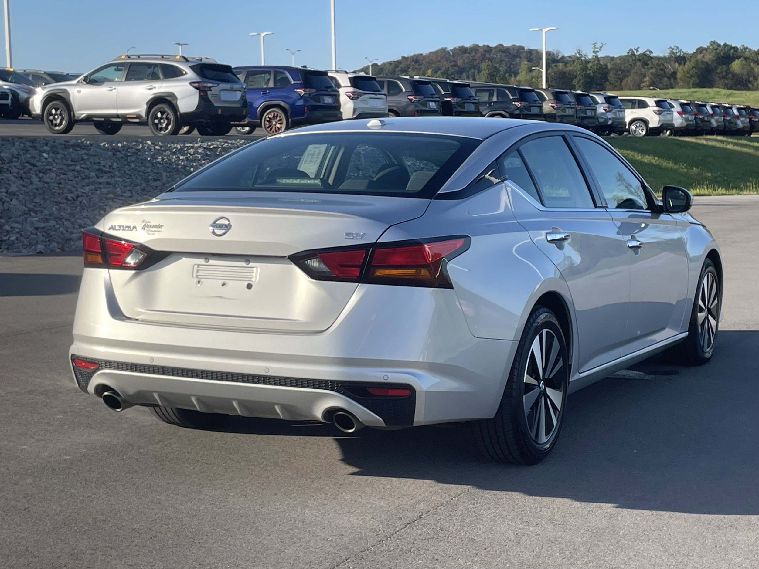 2019 Nissan Altima 2.5 SV photo 3