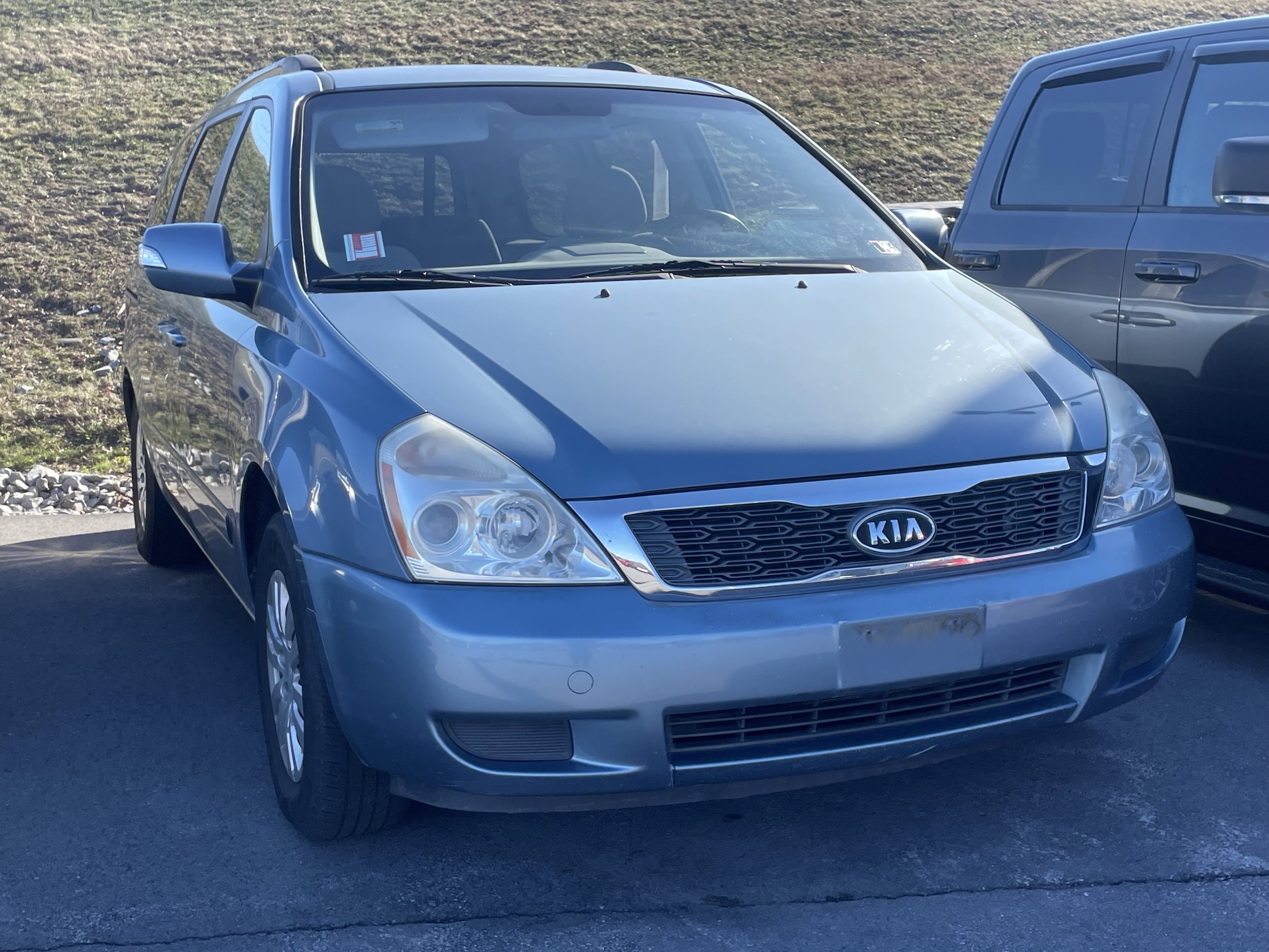 2011 Kia Sedona LX